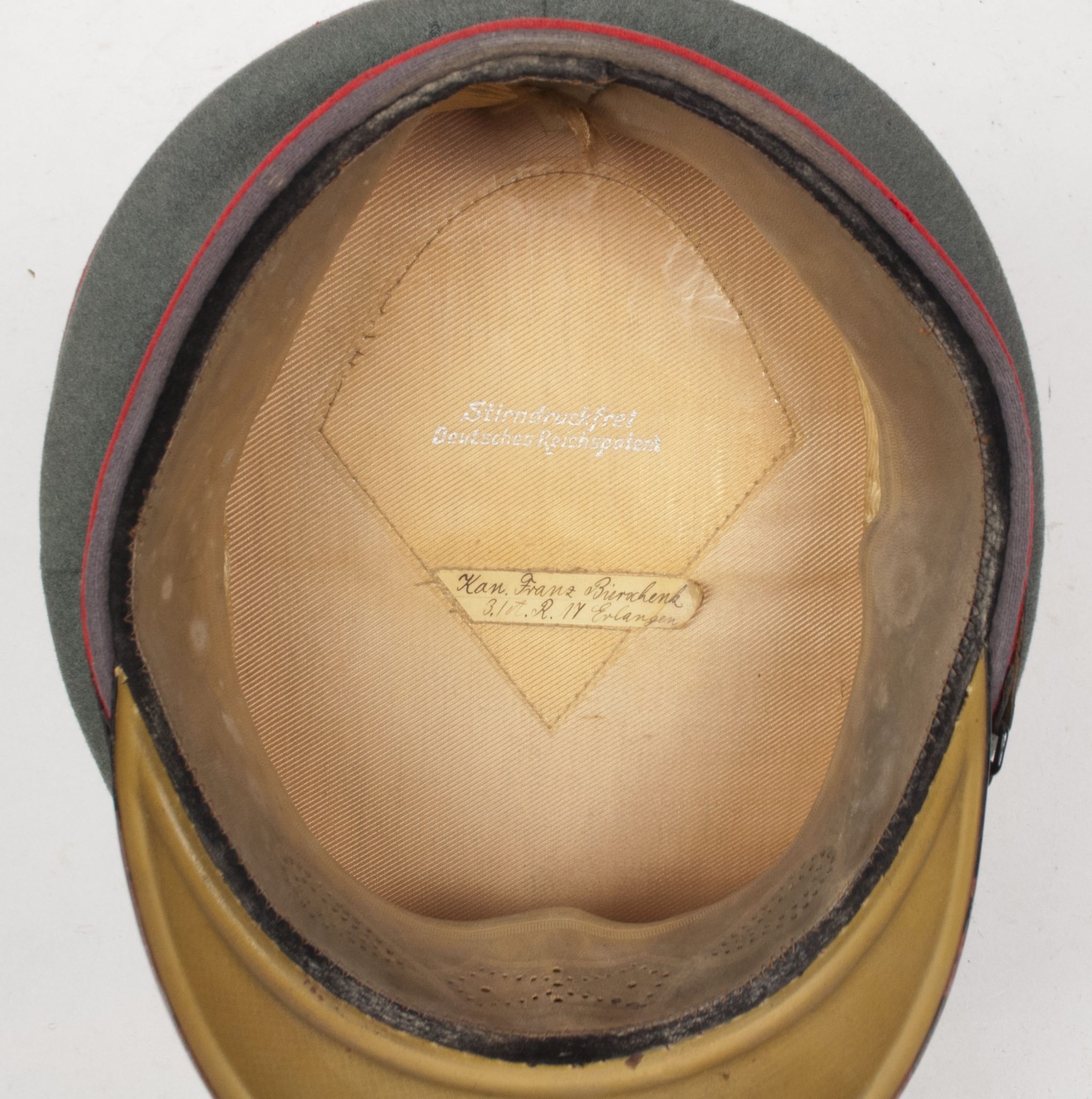 German Artillery NCO visor cap (NAMED: 3.1 A.R. 17. Erlangen) - Image 25