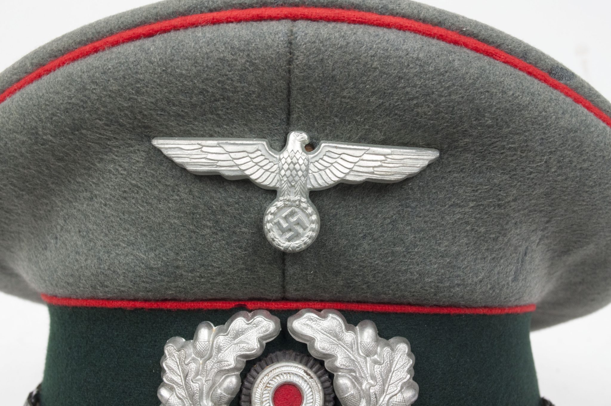 German Artillery NCO visor cap (NAMED: 3.1 A.R. 17. Erlangen) - Image 5