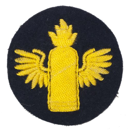 Kriegsmarine (KM) Artilleriemaat armabzeichen