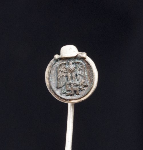 Miniature (9 millimeter) Winterschlacht im Osten Ostmedaille stickpin - extremely rare