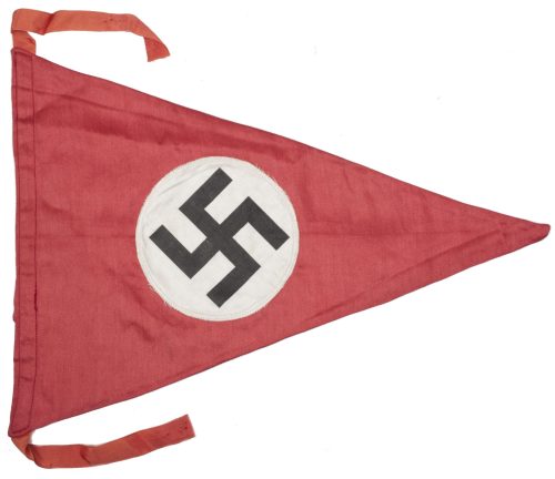 NSDAP luxuary pennant made of silk (32 x 23 centimeters)