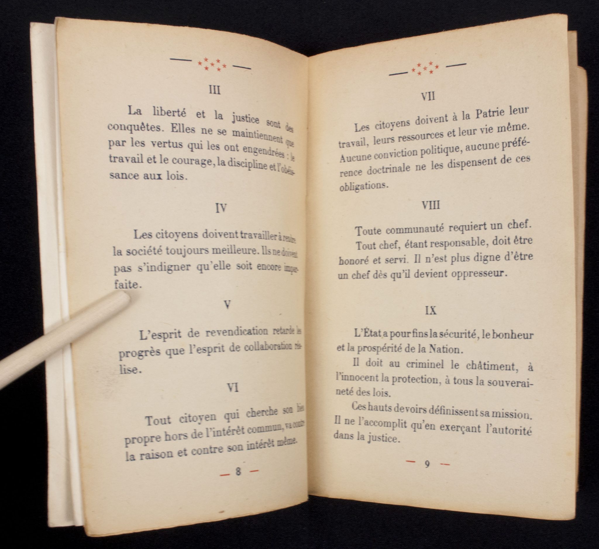 Vichy France poster + Marechal Petain book: "Principes de la Communauté" - Image 18