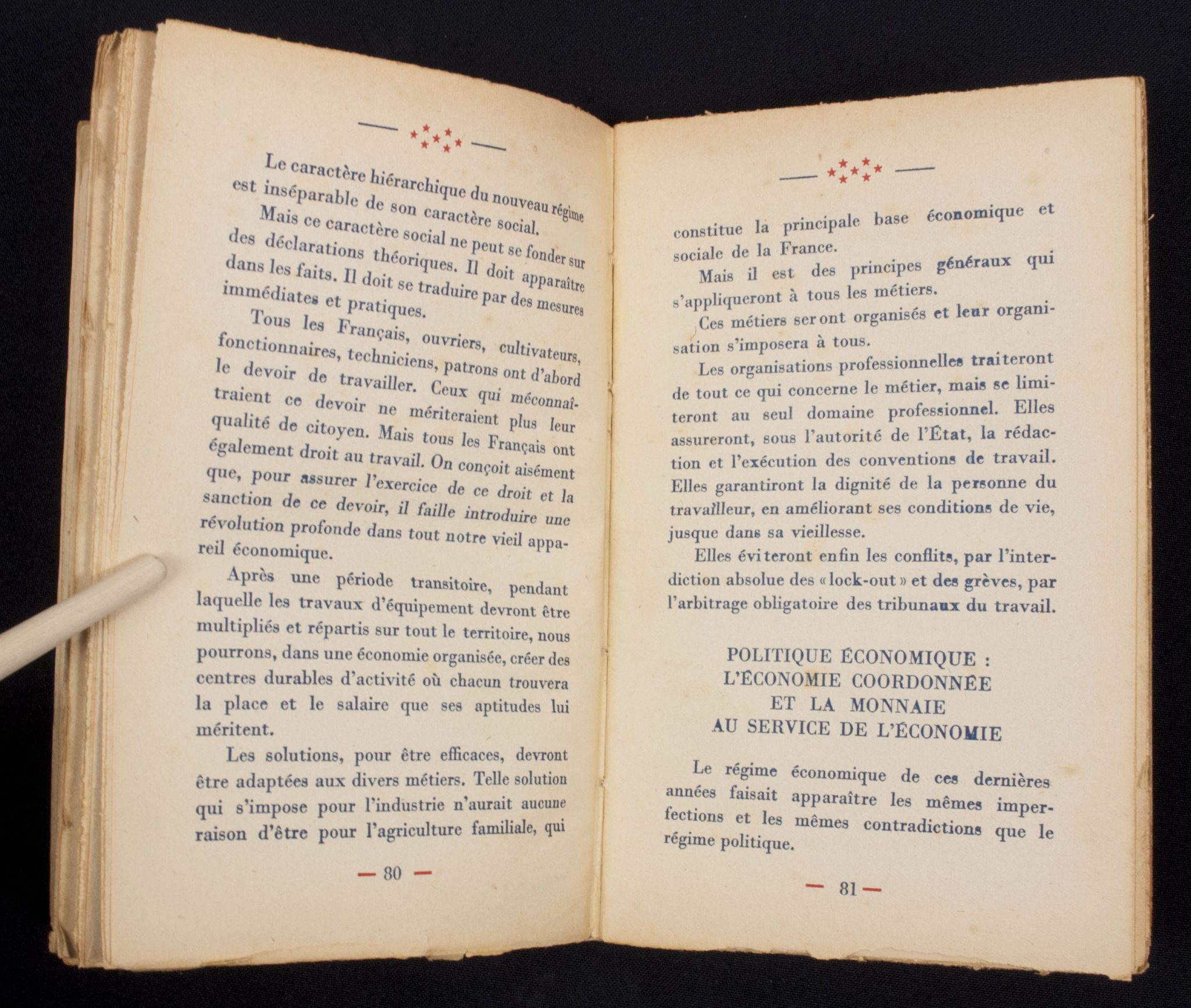 Vichy France poster + Marechal Petain book: "Principes de la Communauté" - Image 20