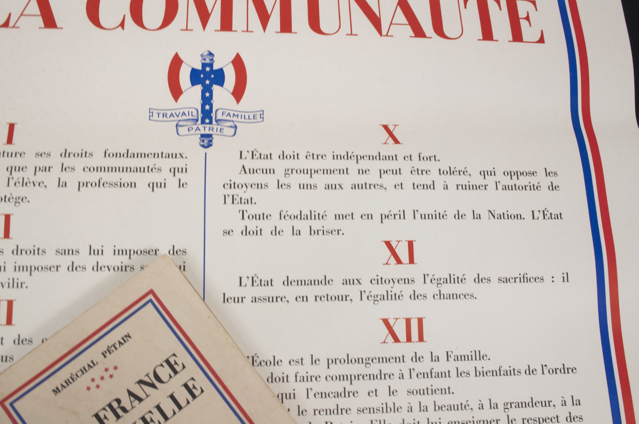 Vichy France poster + Marechal Petain book: "Principes de la Communauté" - Image 6