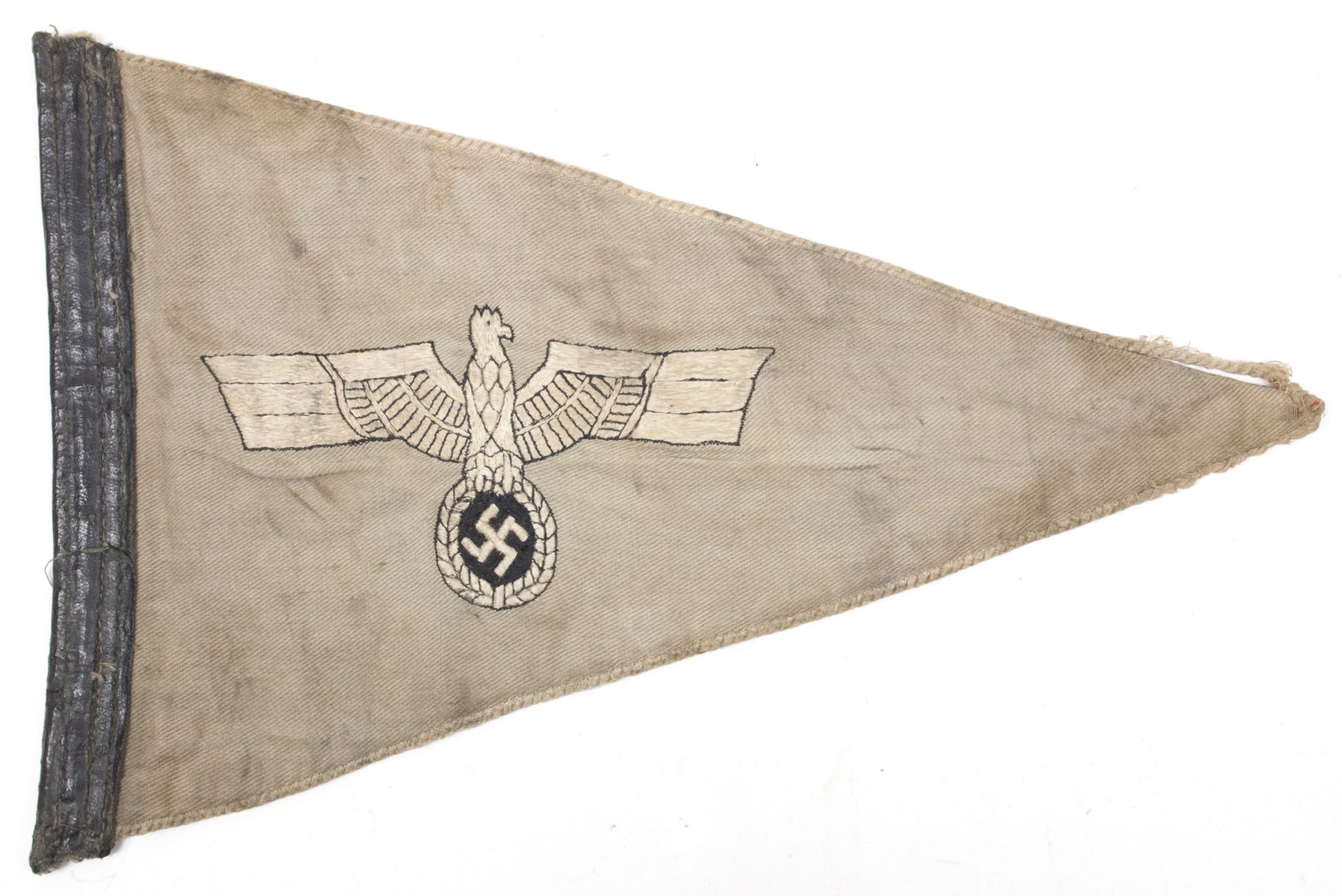 Wehrmacht (Heer) command vehicle pennant (2) Wehrmacht (Heer) command vehicle pennant