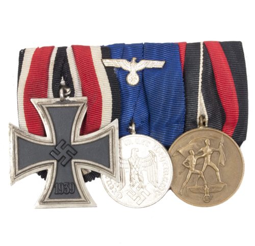 Wehrmacht (Heer) medalbar with Iron Cross (EK2), Dienstauszeichnung, Sudetenland medal