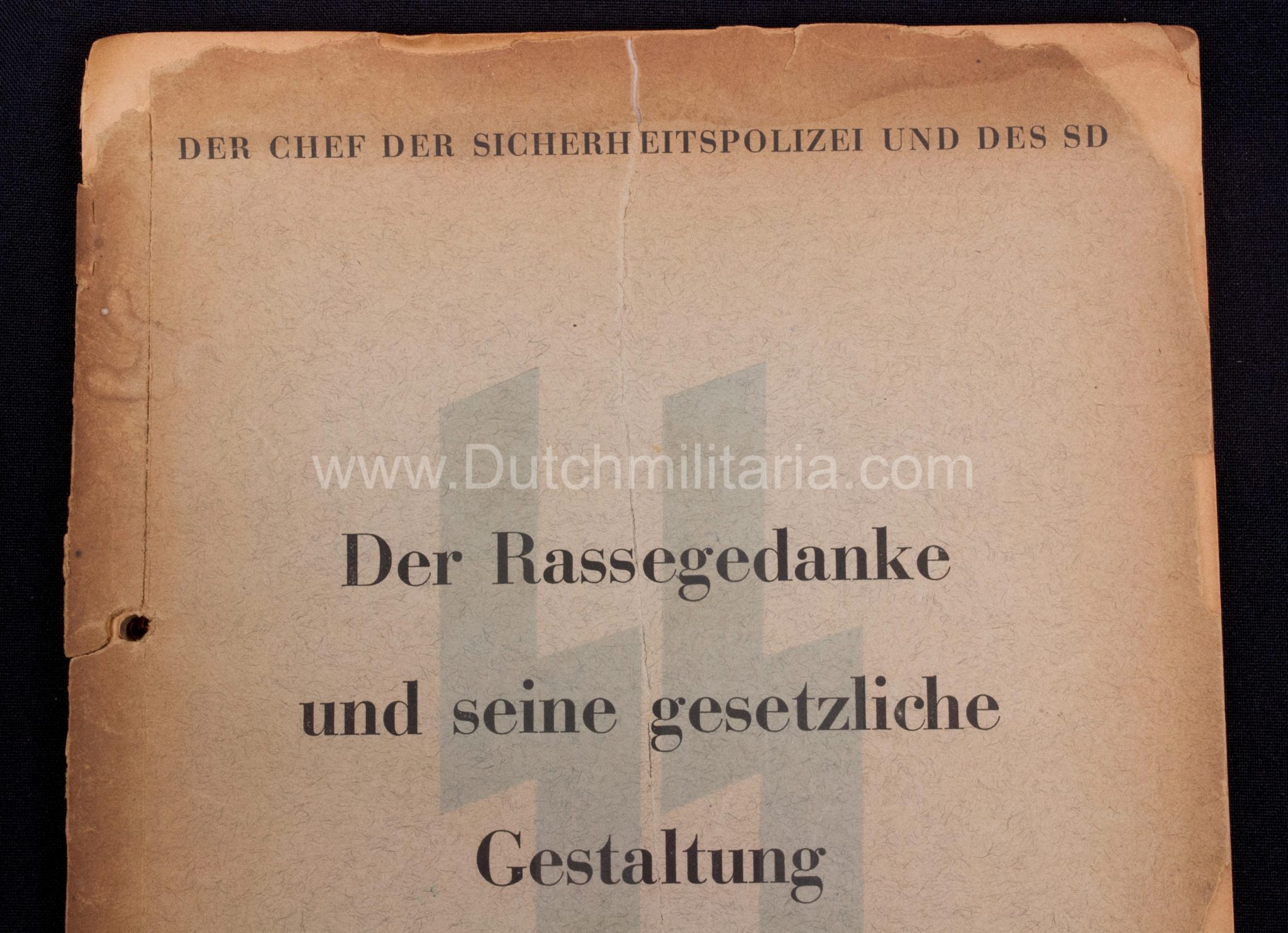 (Book) SS – Der Chef der Sicherheitspolizei und des SD – Der Rassegedanke und seine gesetzliche Gestaltung (1942) – EXTREMELY RARE!!! (Book) SS - Der Chef der Sicherheitspolizei und des SD - Der Rassegedanke und seine gesetzliche Gestaltung (1940) - EXTREMELY RARE!!!