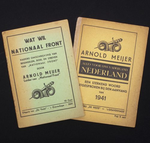 (Brochures) Arnold Meijer - Zwart Front - twee brochures