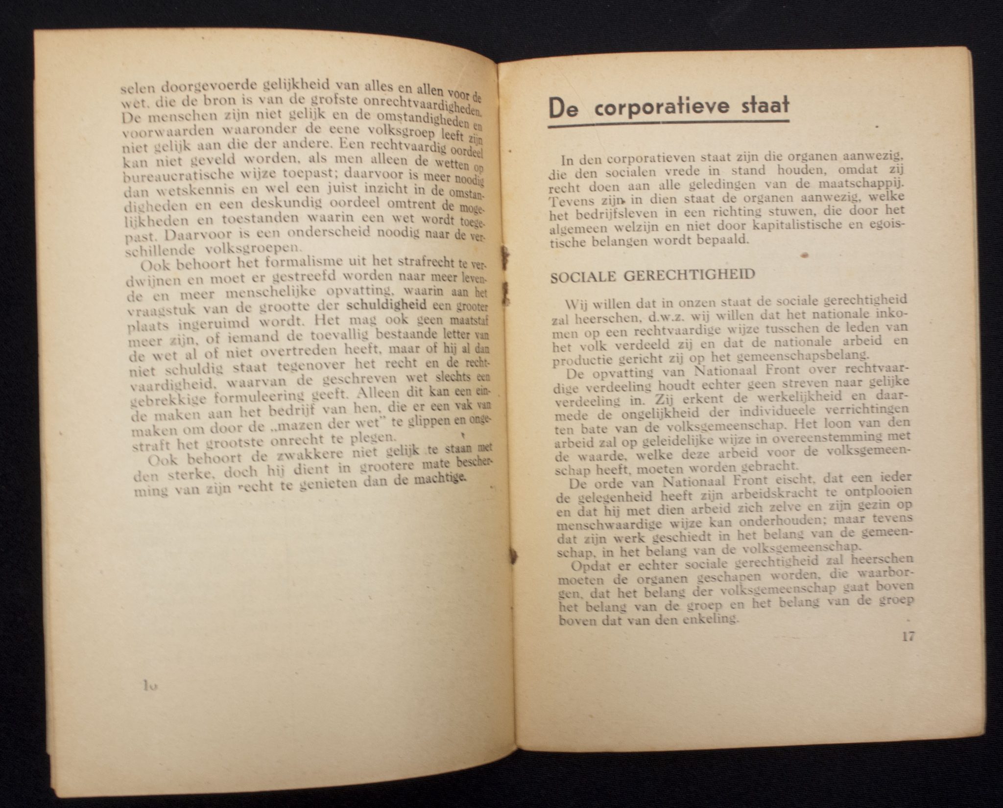 (Brochures) Arnold Meijer - Zwart Front - twee brochures