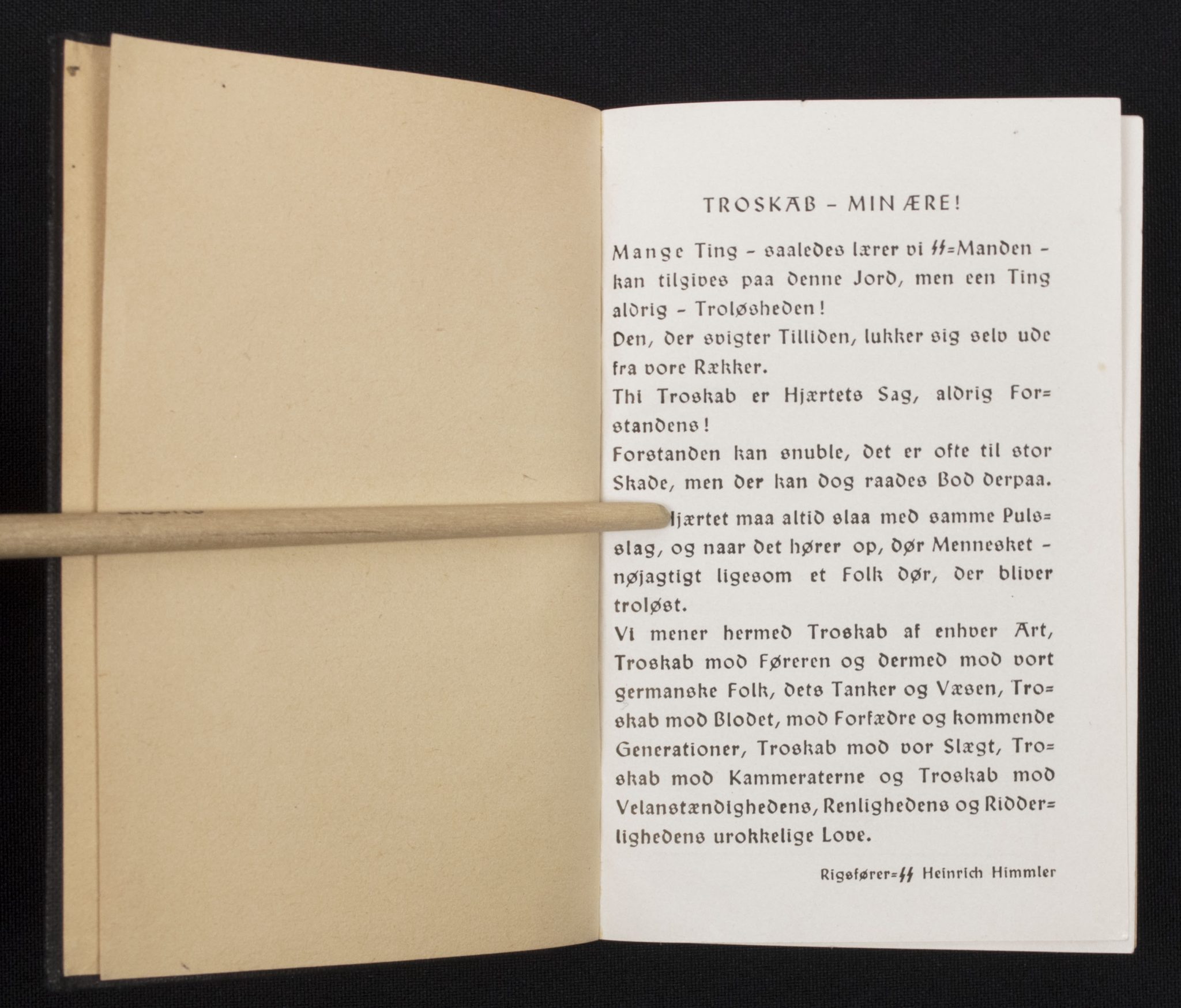 (DenmarkGermanske SS-Sturmbanne) SS Kalender 1945 Lommebog for danske SS-Frivillige - Soldatenfreund (1945) - Very rare