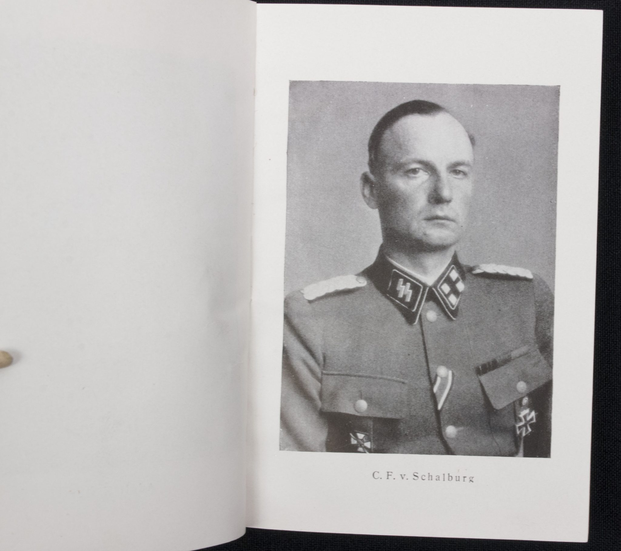 (DenmarkGermanske SS-Sturmbanne) SS Kalender 1945 Lommebog for danske SS-Frivillige - Soldatenfreund (1945) - Very rare