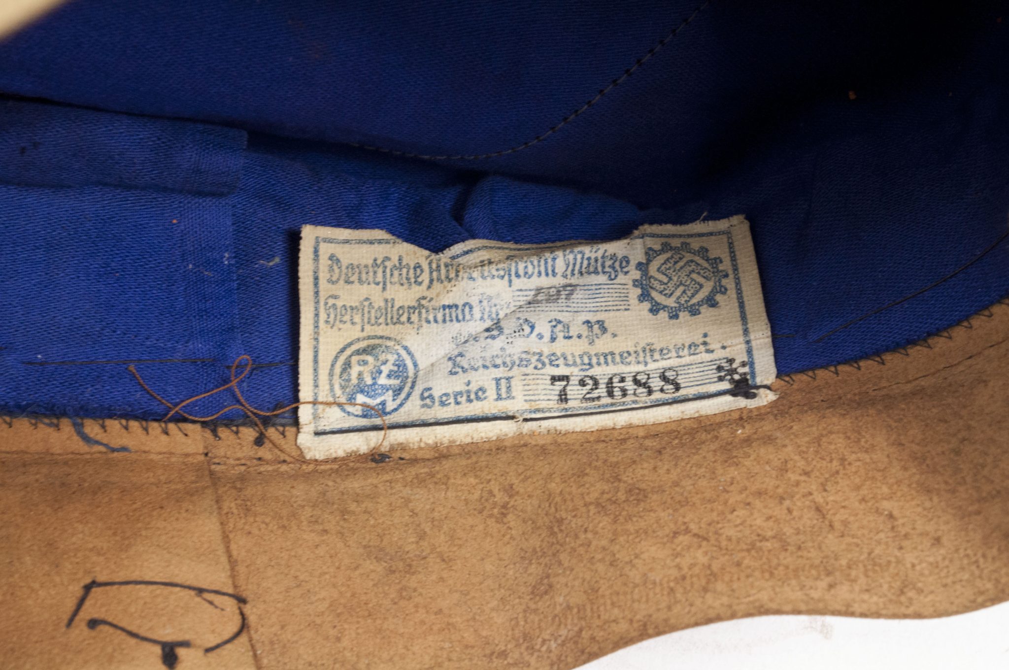 Deutsche Arbeitsfront (DAF) service tunic + visor cap - Image 23