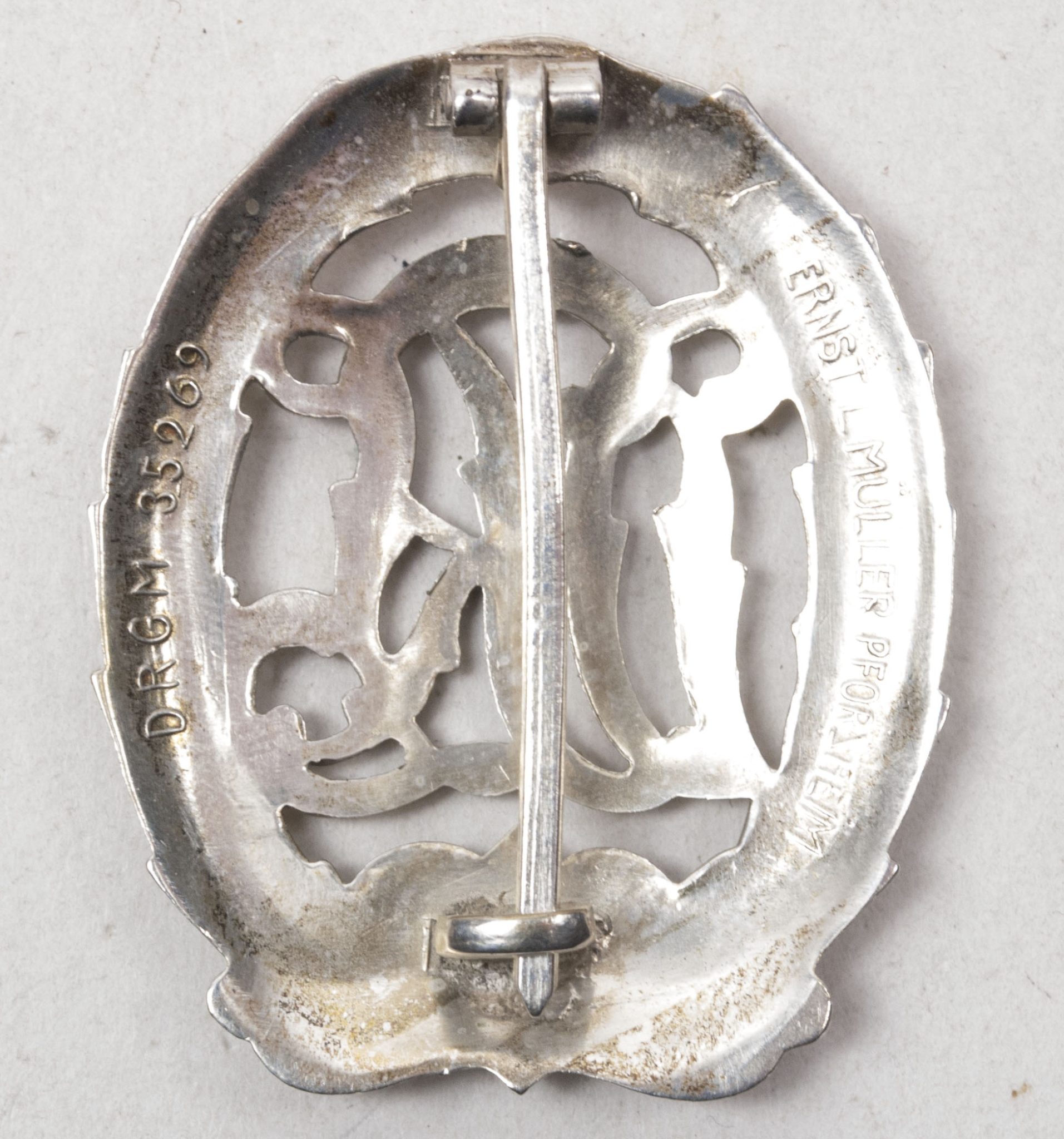 Deutsches Reichssportabzeichen (DRL) silber – (Maker Ernst L. Müller)
