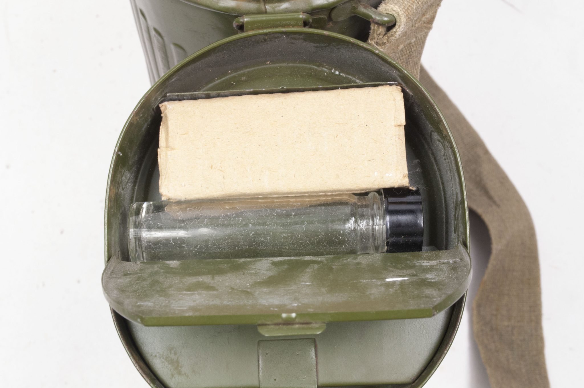 Dutch Army gasmask model H with canister and all extra parts (1940) - RARE - Image 28