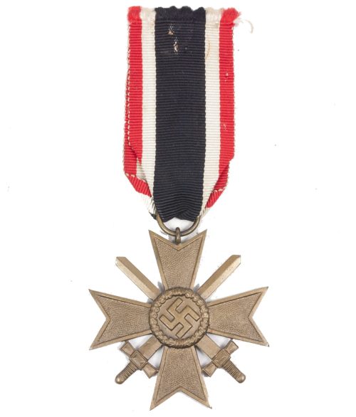 Kriegsverdienstkreuz (KVK) mit Schwerter War Merit Cross with swords