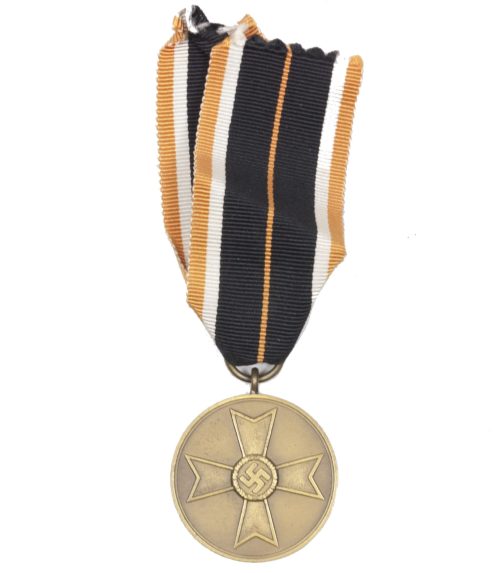 Kriegsverdienstmedaille (KVKm) / War Merit Medal