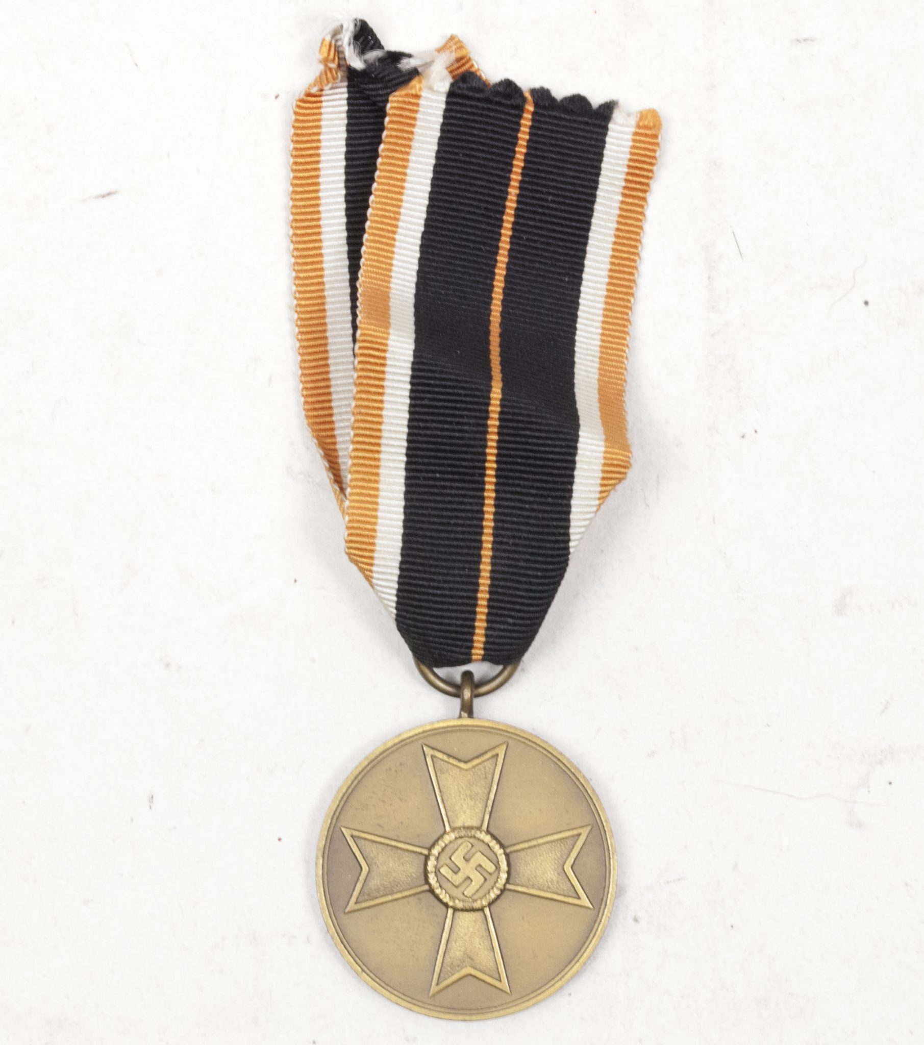 Kriegsverdienstmedaille (KVKm) War Merit Medal (2) Kriegsverdienstmedaille (KVKm) / War Merit Medal