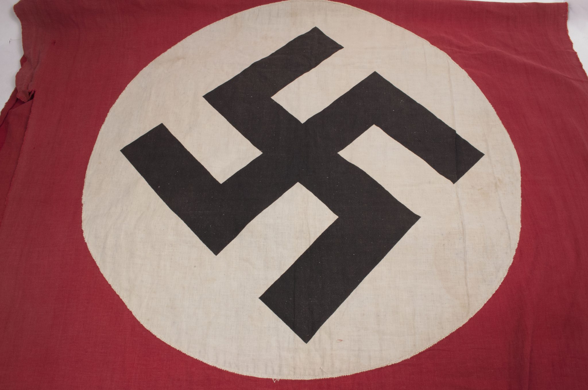 NSDAP large houseflag (240 x 125 centimeters) - Image 38