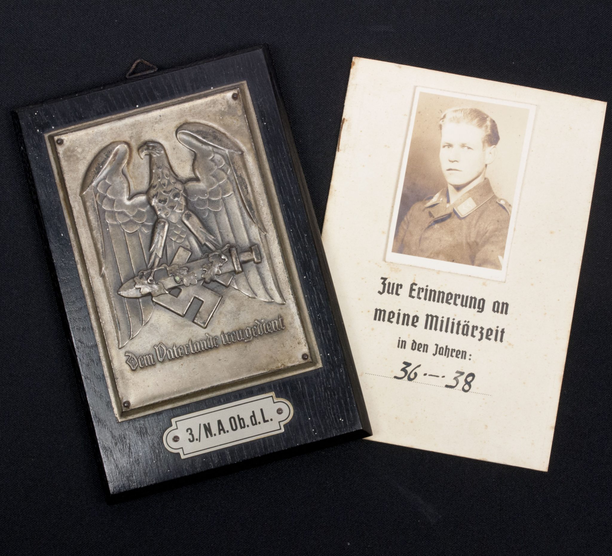 PLaque den Vaterlande treu gedient including the rare booklet 3.N.A.Ob.d.L. (13) PLaque den Vaterlande treu gedient including the rare booklet 3.N.A.Ob.d.L.