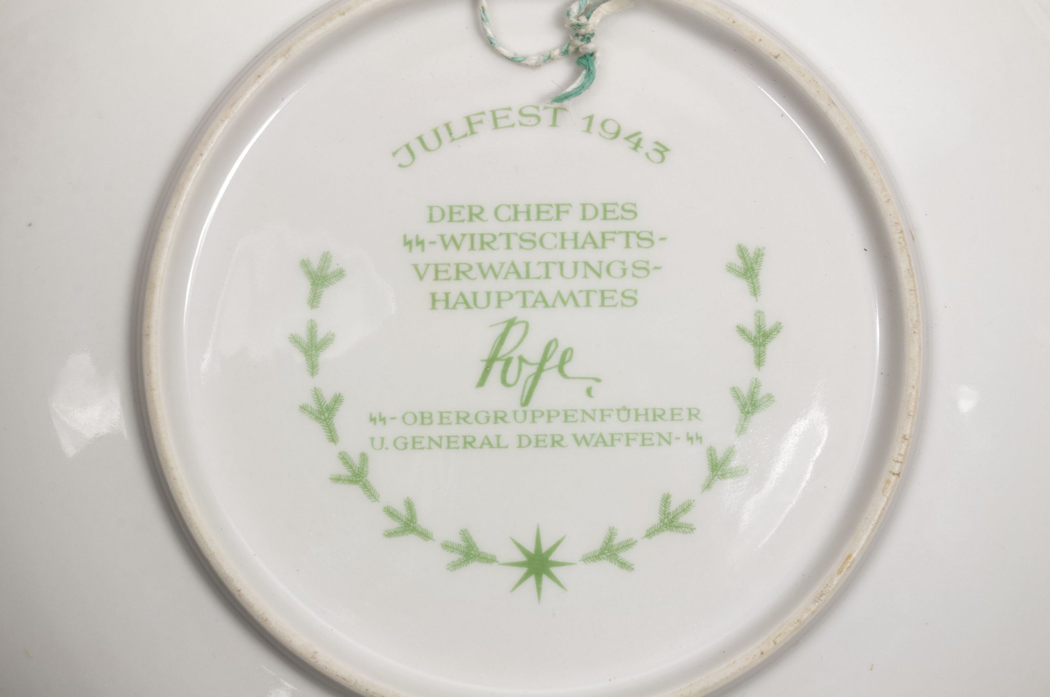 SS Julgabe der Chef des SS-Wirtschaftsverwaltungshauptamtes - Julfest 1943 Allach Julteller