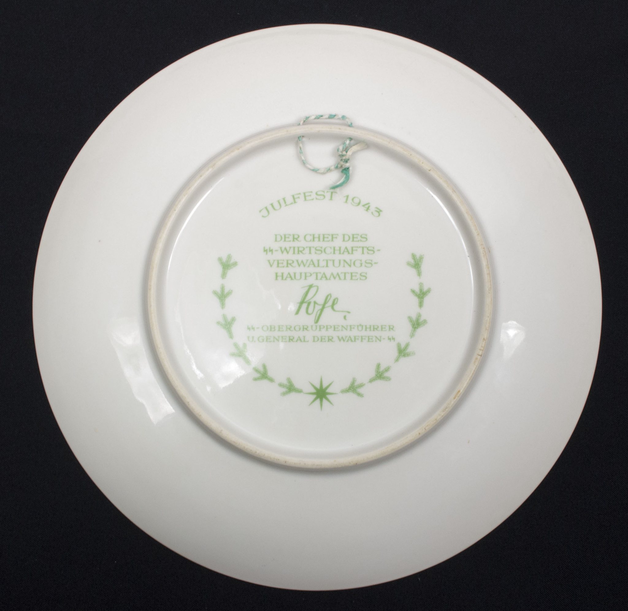 SS Julgabe der Chef des SS-Wirtschaftsverwaltungshauptamtes – Julfest 1943 Allach Julteller (11) SS Julgabe der Chef des SS-Wirtschaftsverwaltungshauptamtes - Julfest 1943 Allach Julteller