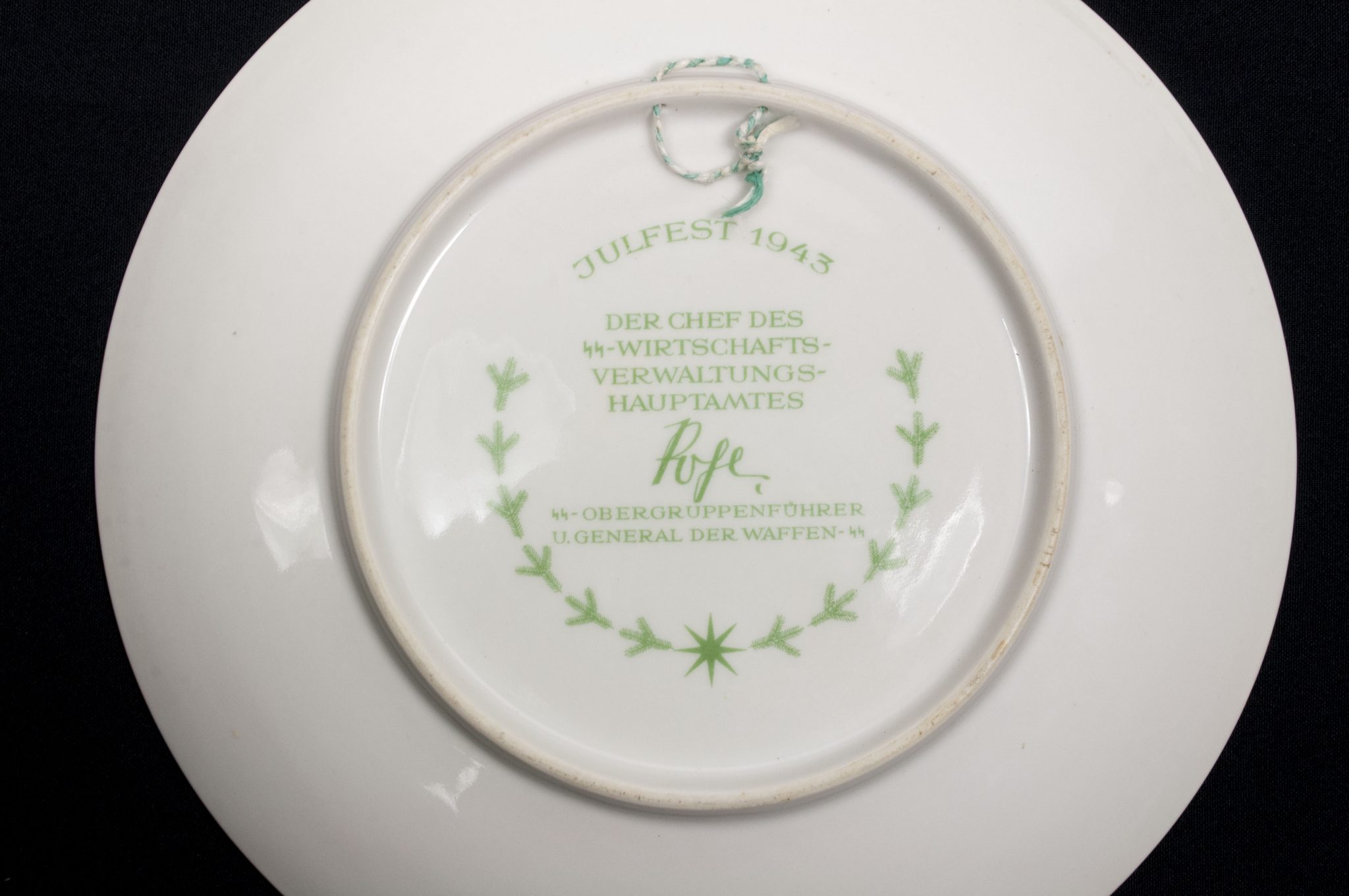 SS Julgabe der Chef des SS-Wirtschaftsverwaltungshauptamtes - Julfest 1943 Allach Julteller