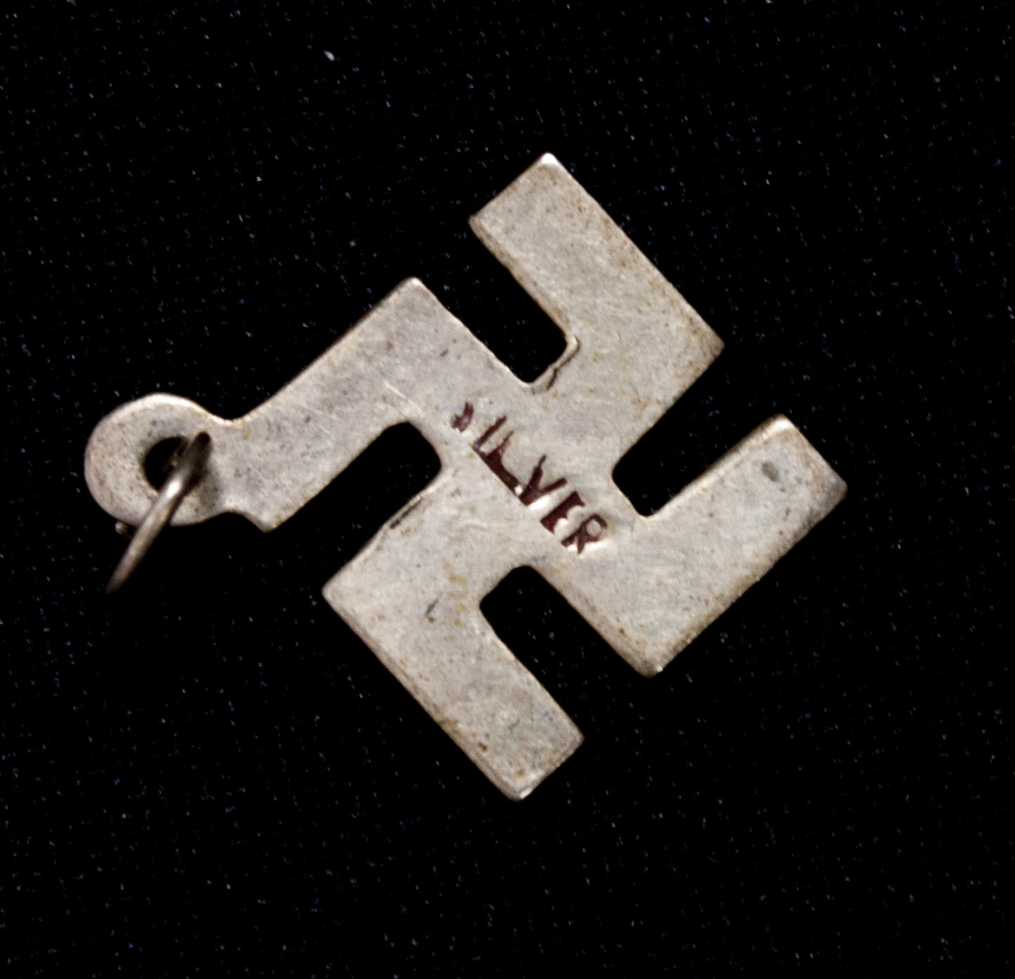 Swastika necklace pendant (Silver marked) (2) Swastika necklace pendant (Silver marked)