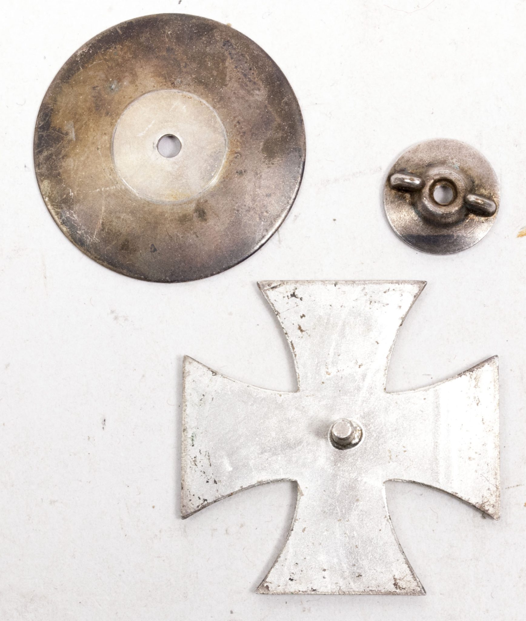 WWI Iron Cross first class (EK1) - One piece Schraubscheibe (Maker Otto Schickle)