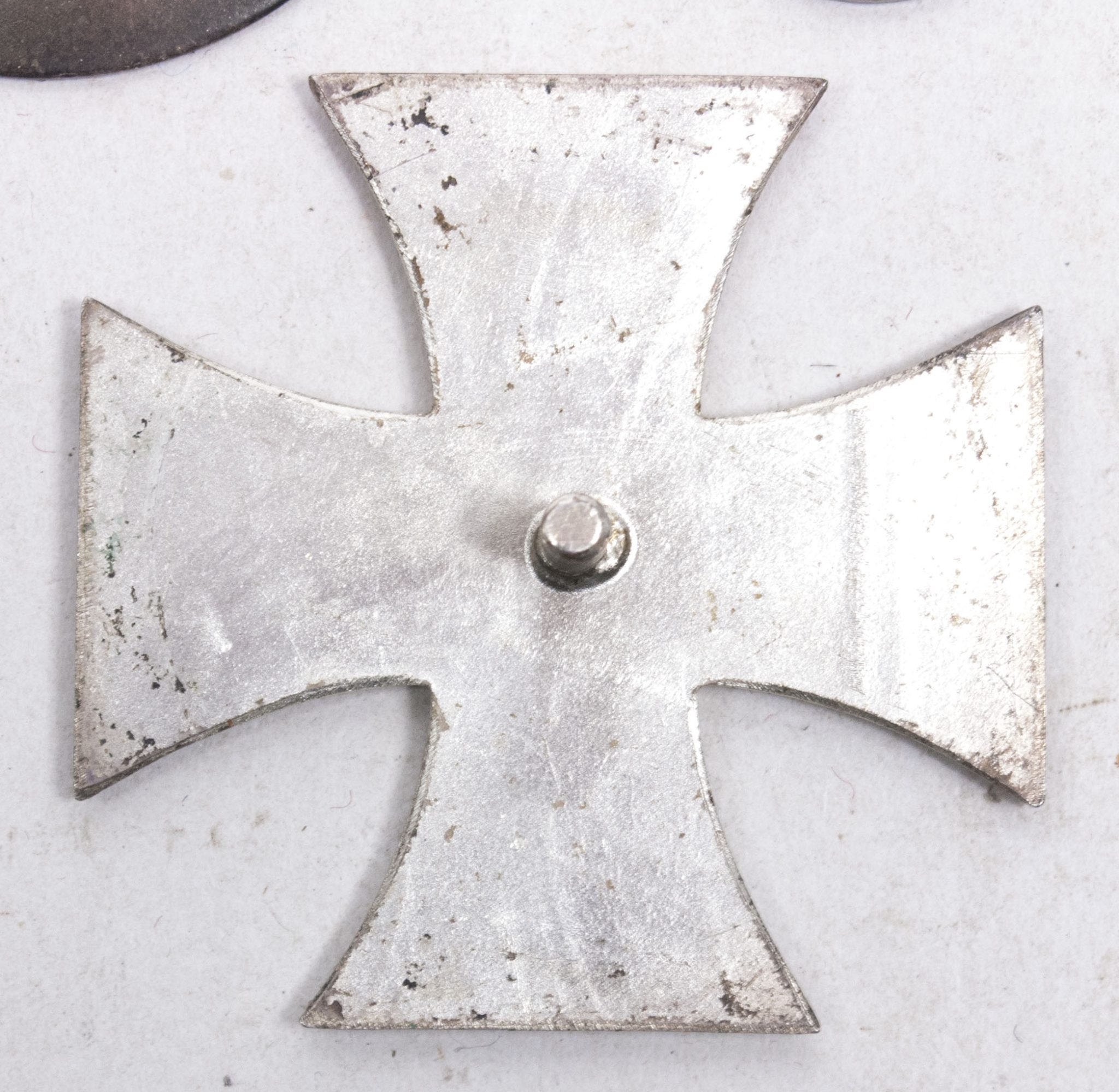 WWI Iron Cross first class (EK1) - One piece Schraubscheibe (Maker Otto Schickle)