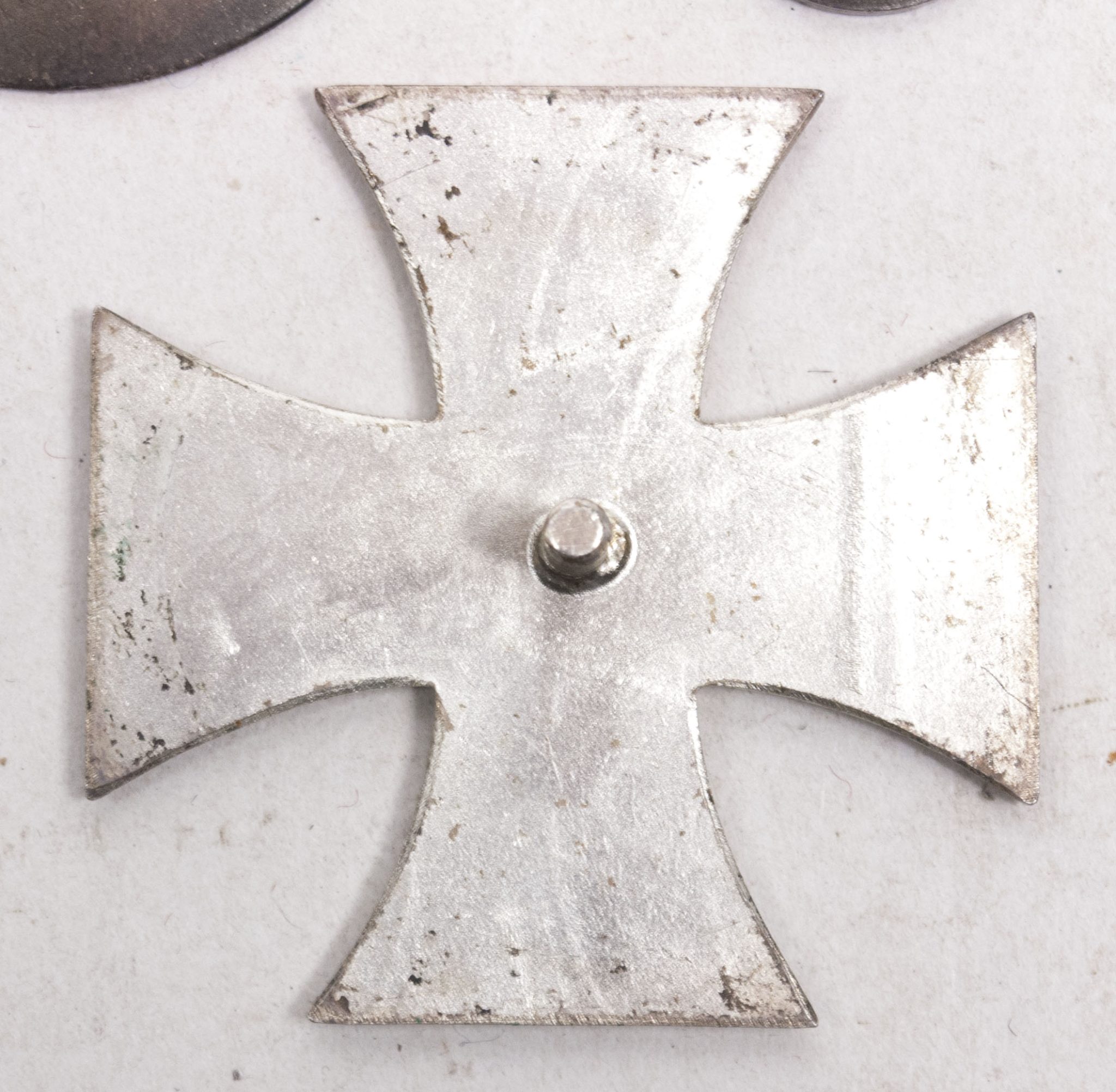 WWI Iron Cross first class (EK1) - One piece Schraubscheibe (Maker Otto Schickle)