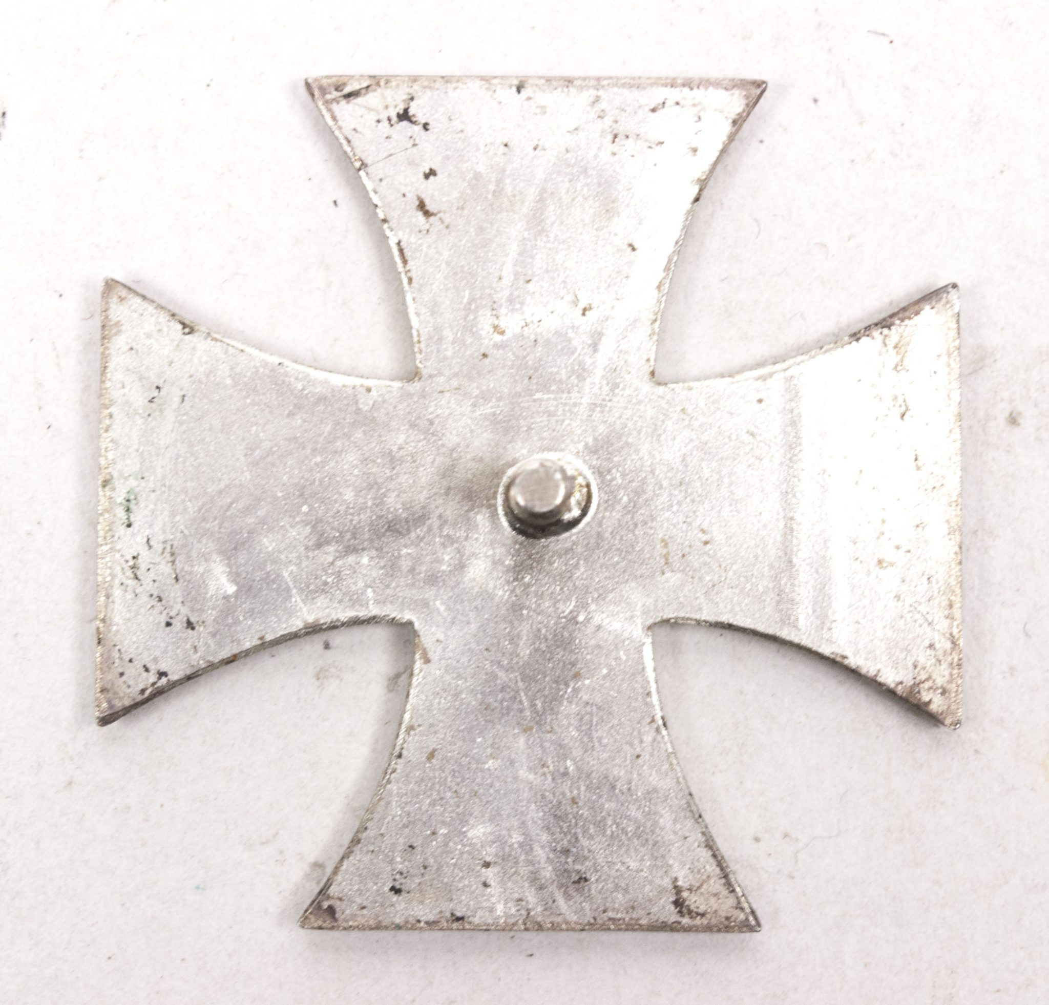 WWI Iron Cross first class (EK1) - One piece Schraubscheibe (Maker Otto Schickle)
