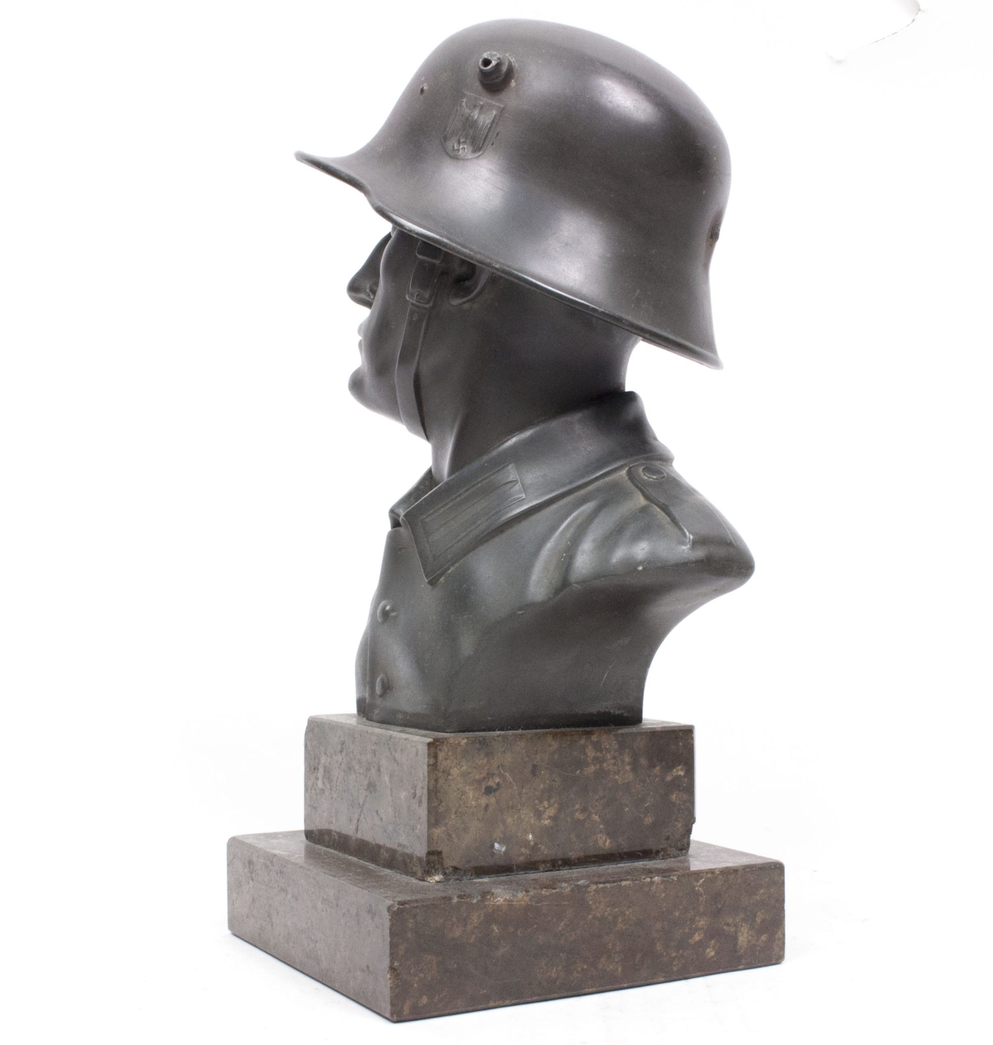 WWII Large German Wehrmacht soldier bust (30 cm height) - Image 7