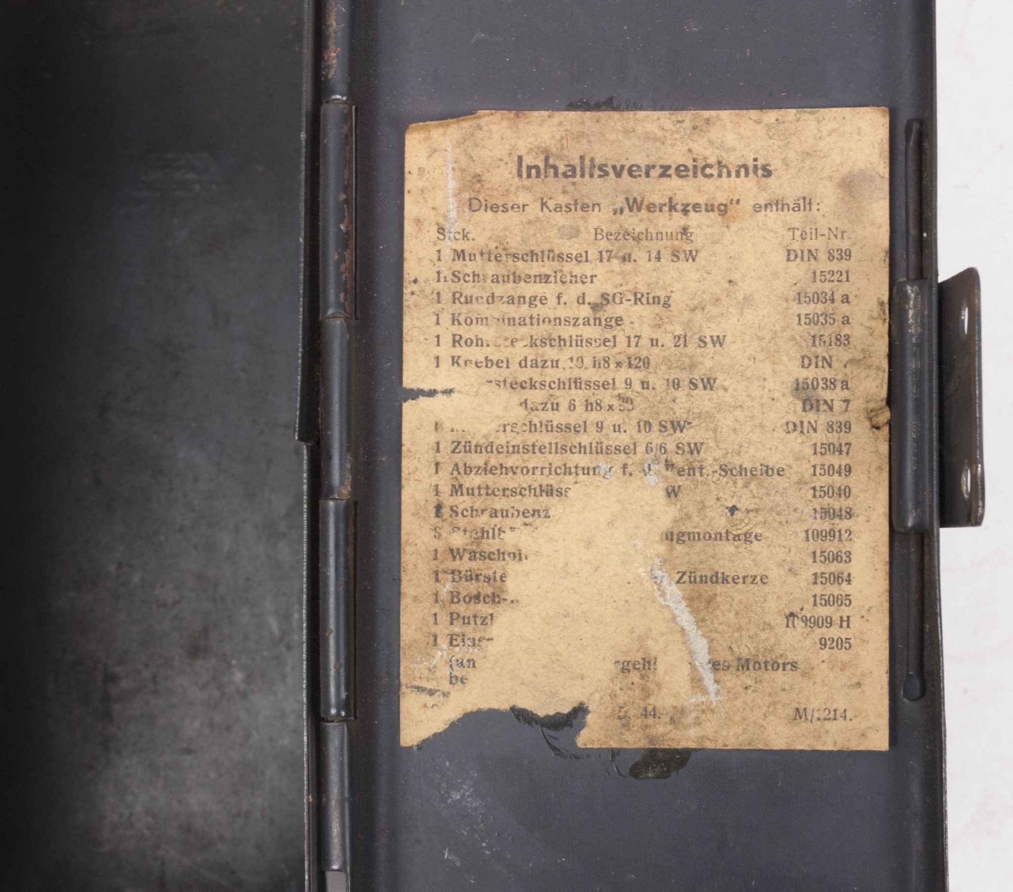 German WWII Small Werkzeug Kasten (1) German WWII Small Werkzeug Kasten