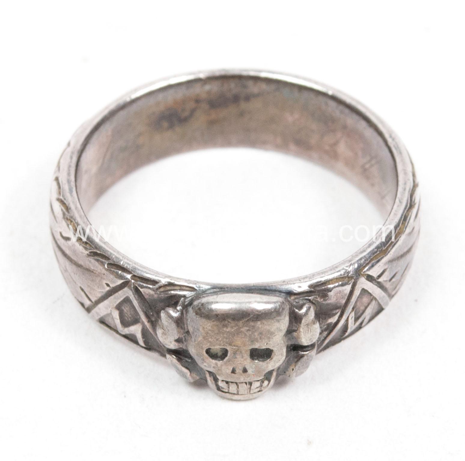 SS-Totenkopfring-Ehrenring-rare