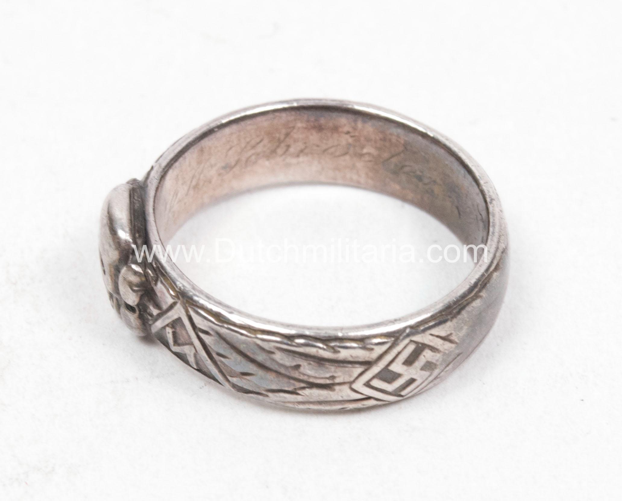 SS-Totenkopfring-Ehrenring-rare