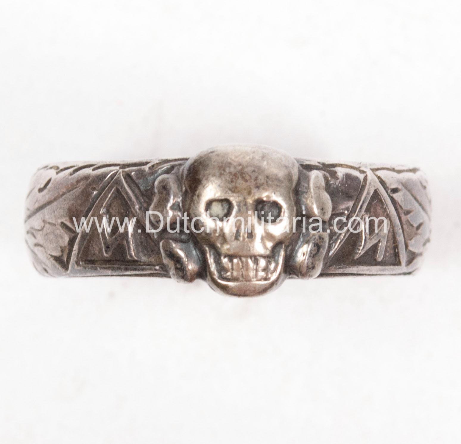 SS-Totenkopfring-Ehrenring-rare