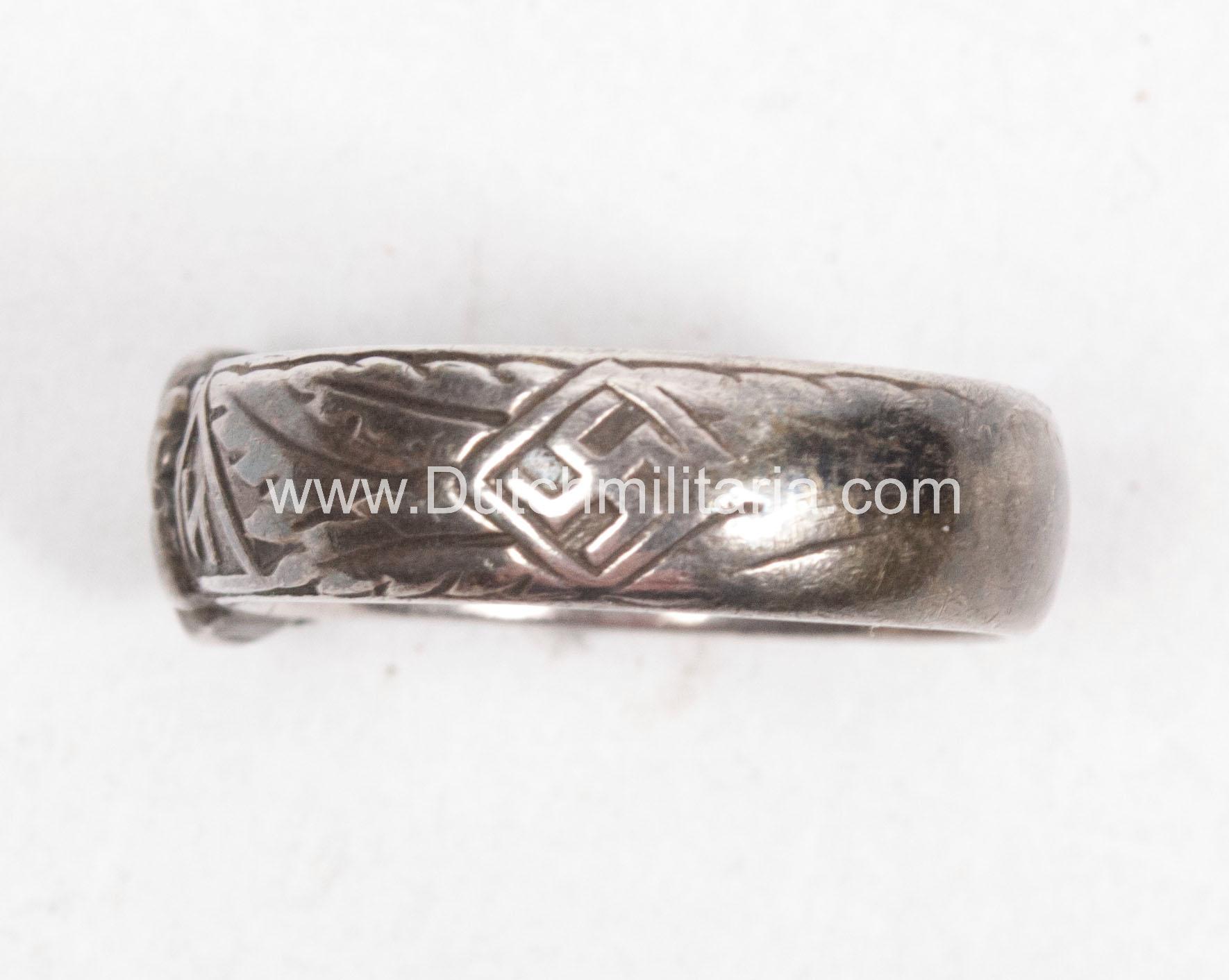 SS-Totenkopfring-Ehrenring-rare