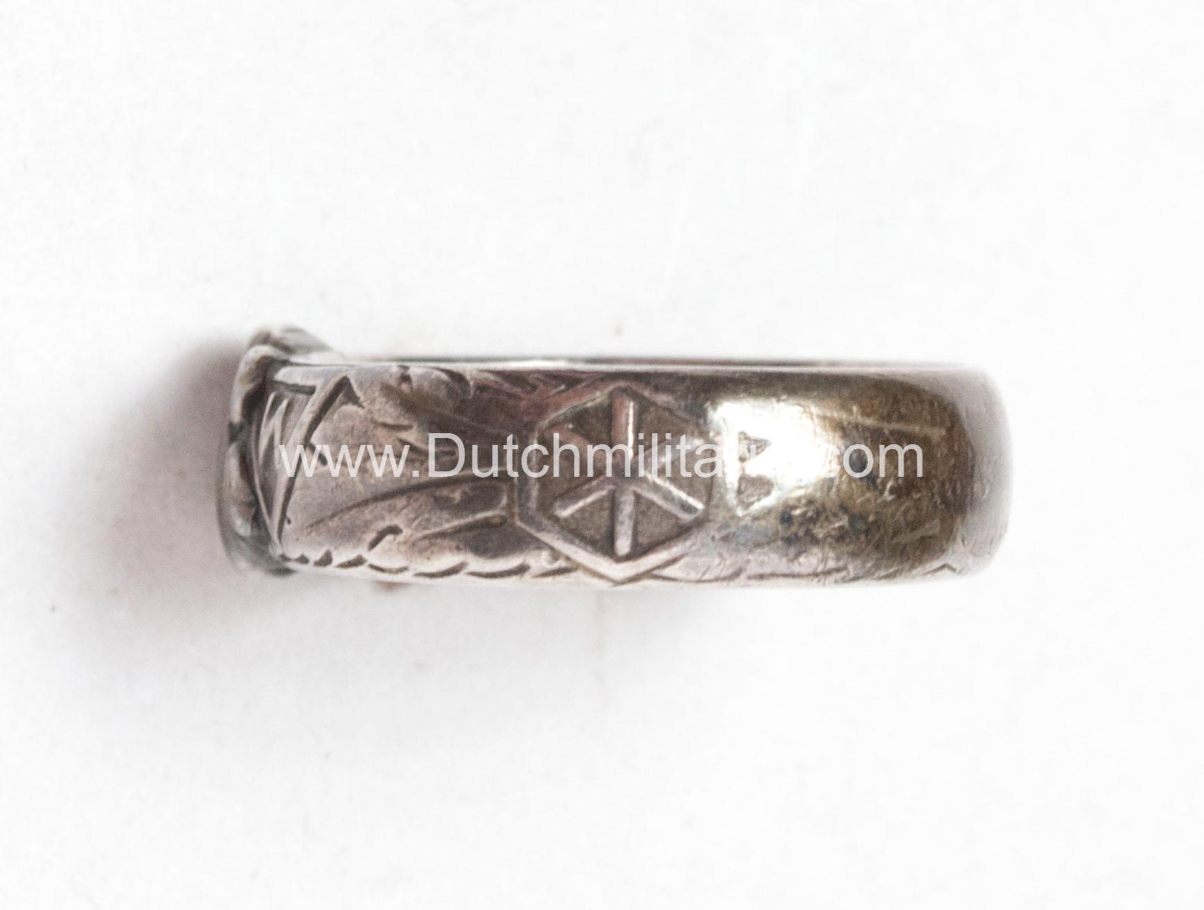 SS-Totenkopfring-Ehrenring-rare