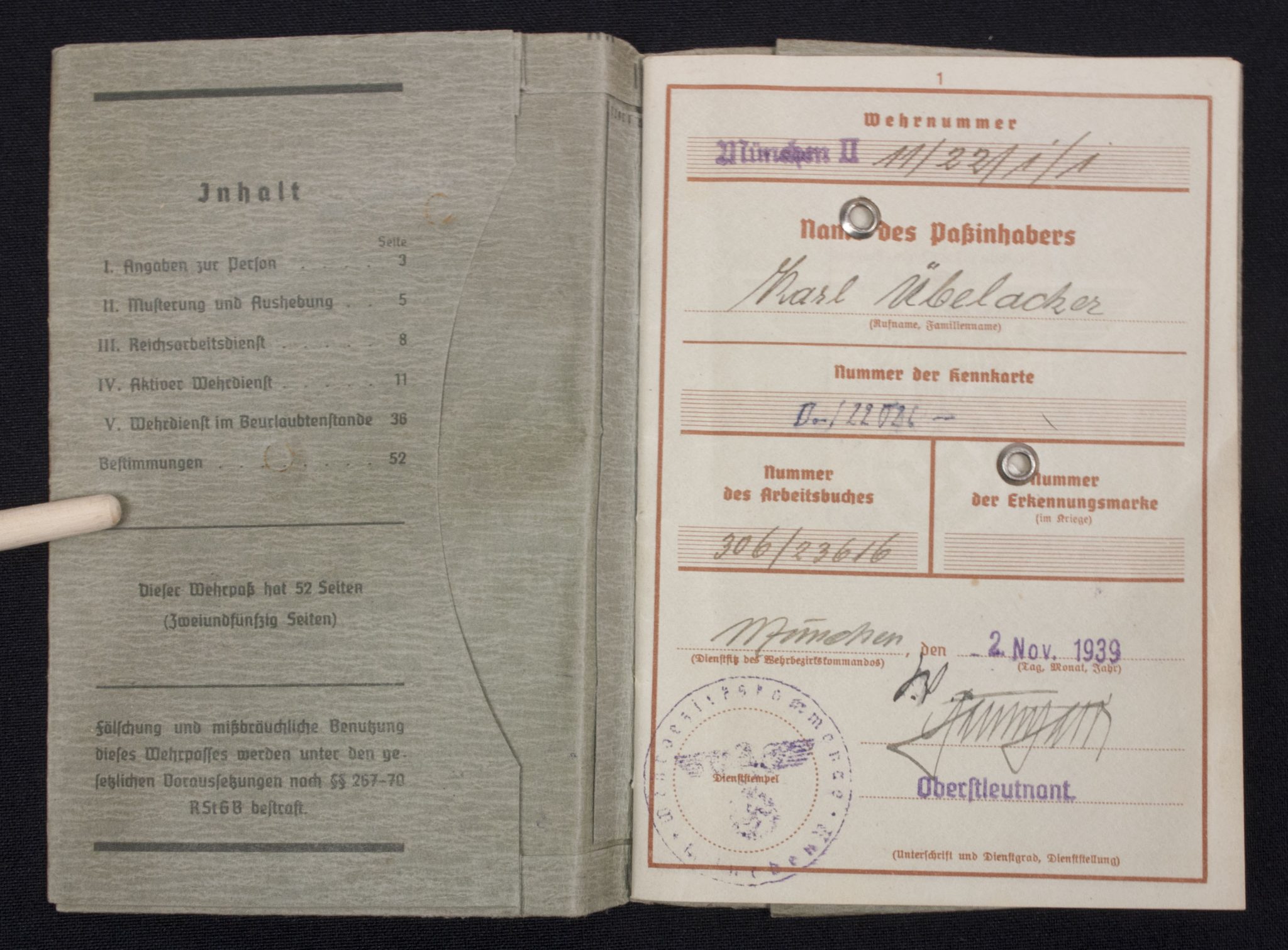 Wehrpass Wehrbezirkskommando München (2)