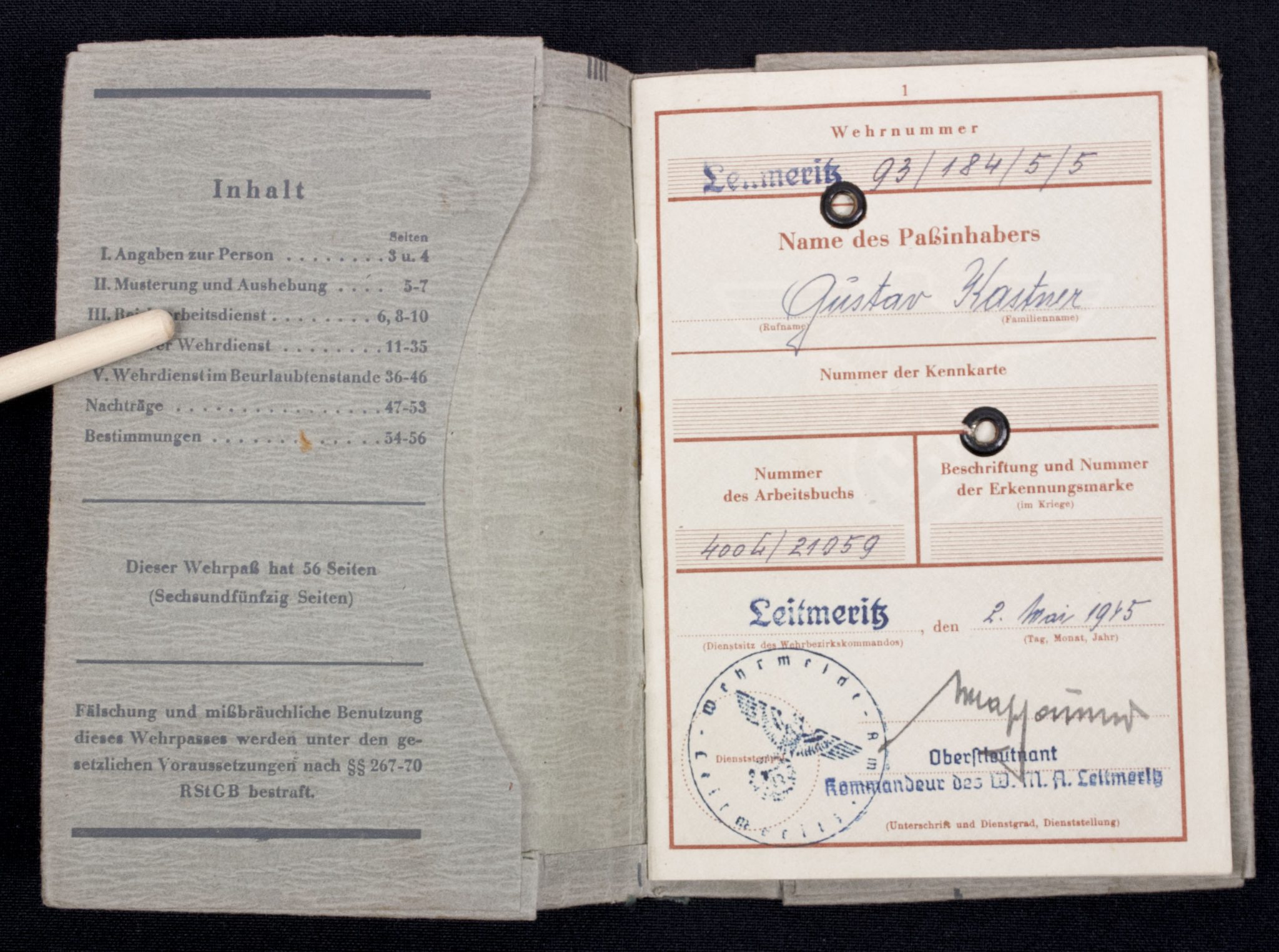 Wehrpass (Zweitschrift) with passphoto (2)