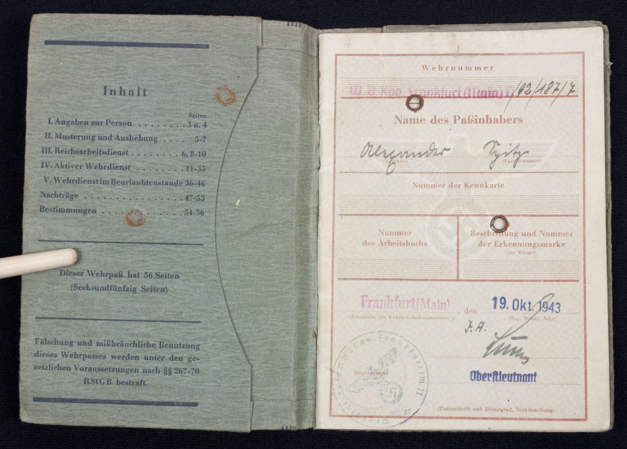 Wehrpass with passphoto )with Ek2, Ehrekreuz f. Fronkàmpfer’ (2) Wehrpass with passphoto )with Ek2, Ehrekreuz f. Fronkàmpfer'