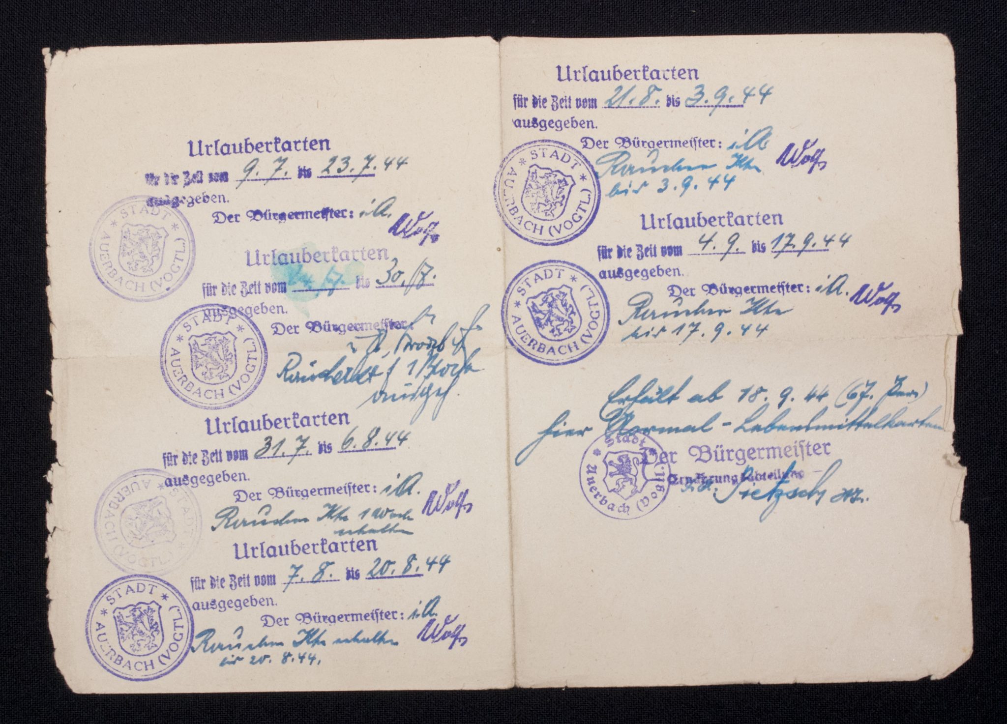 Soldbuch + Wehrpass late war Lds.Schtz.Ers.Btl.4. - Image 44