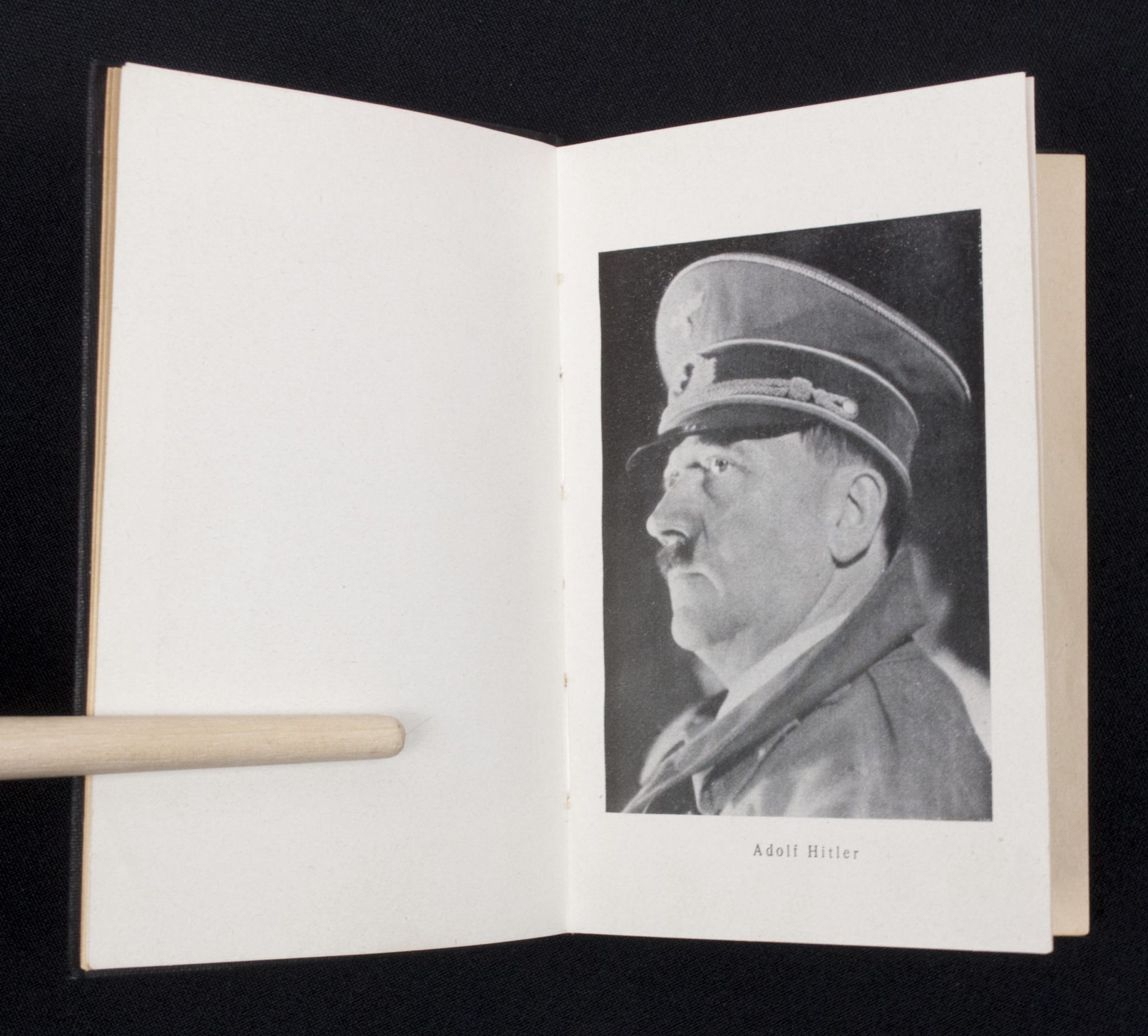 DenmarkGermanske-SS-Sturmbanne-SS-Kalender-1945-Lommebog-for-danske-SS-Frivillige-Soldatenfreund-1946-Very-rare.