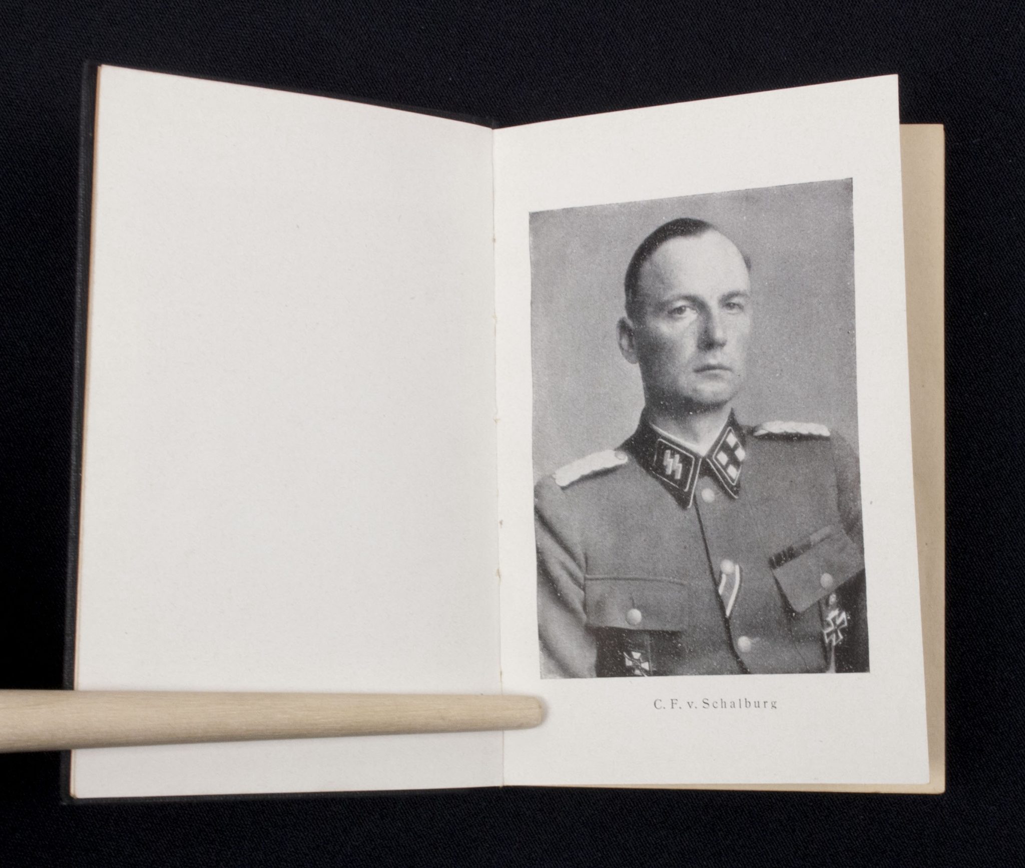 DenmarkGermanske-SS-Sturmbanne-SS-Kalender-1945-Lommebog-for-danske-SS-Frivillige-Soldatenfreund-1946-Very-rare.