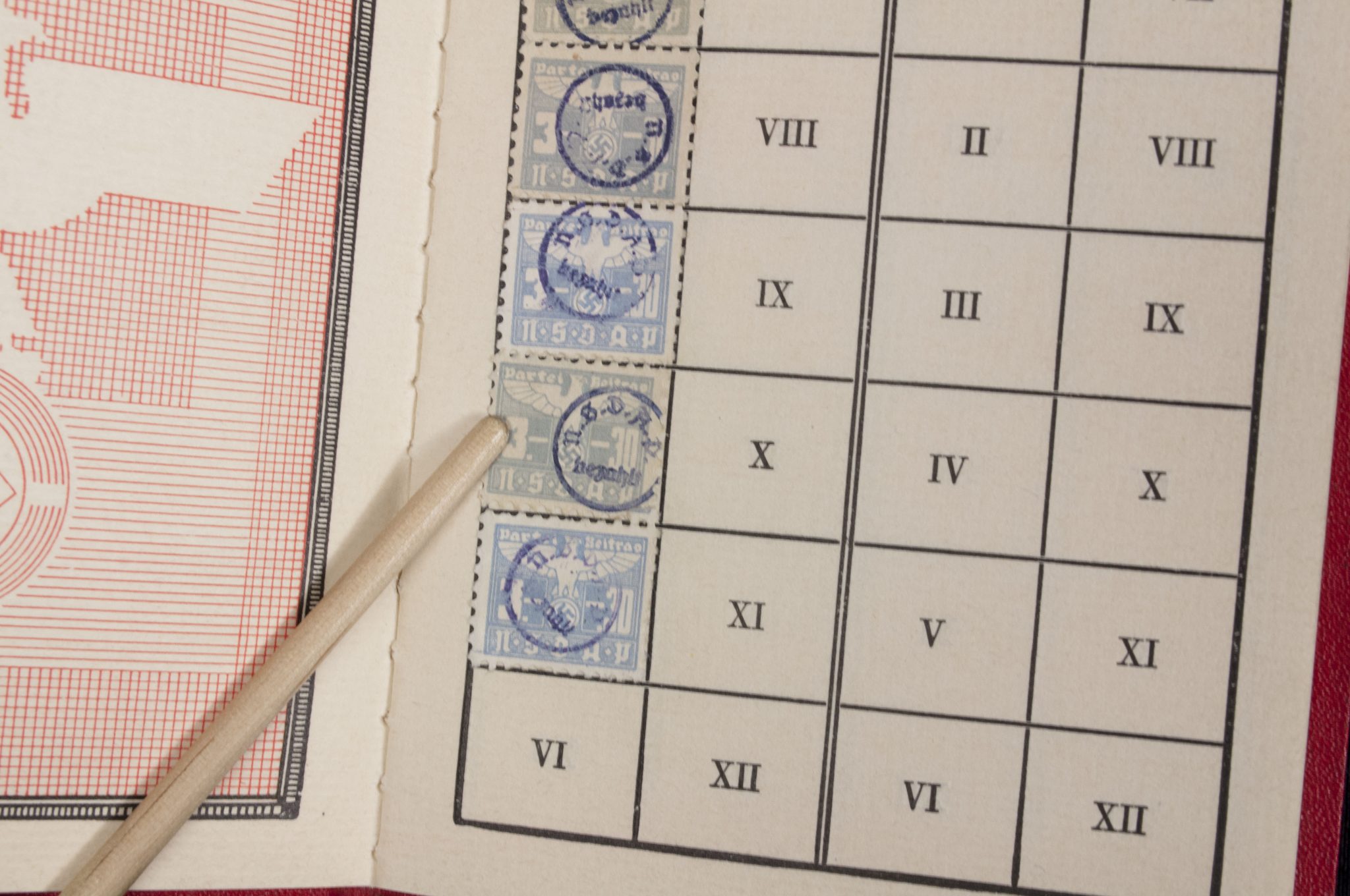 NSDAP Mitgliedsbuch + Deutsche Arbeitsfront Ersatz-Ausweiskarte - Image 17