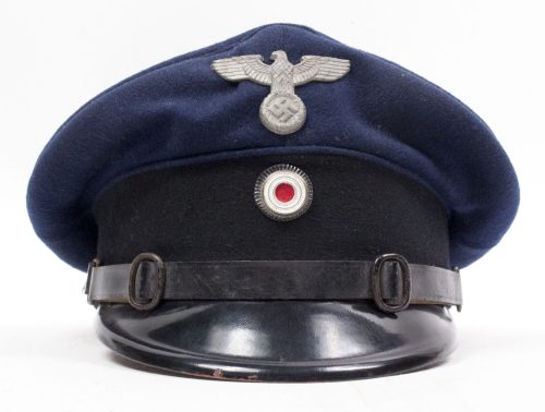 Reichsbahnbeamte Schirmmütze