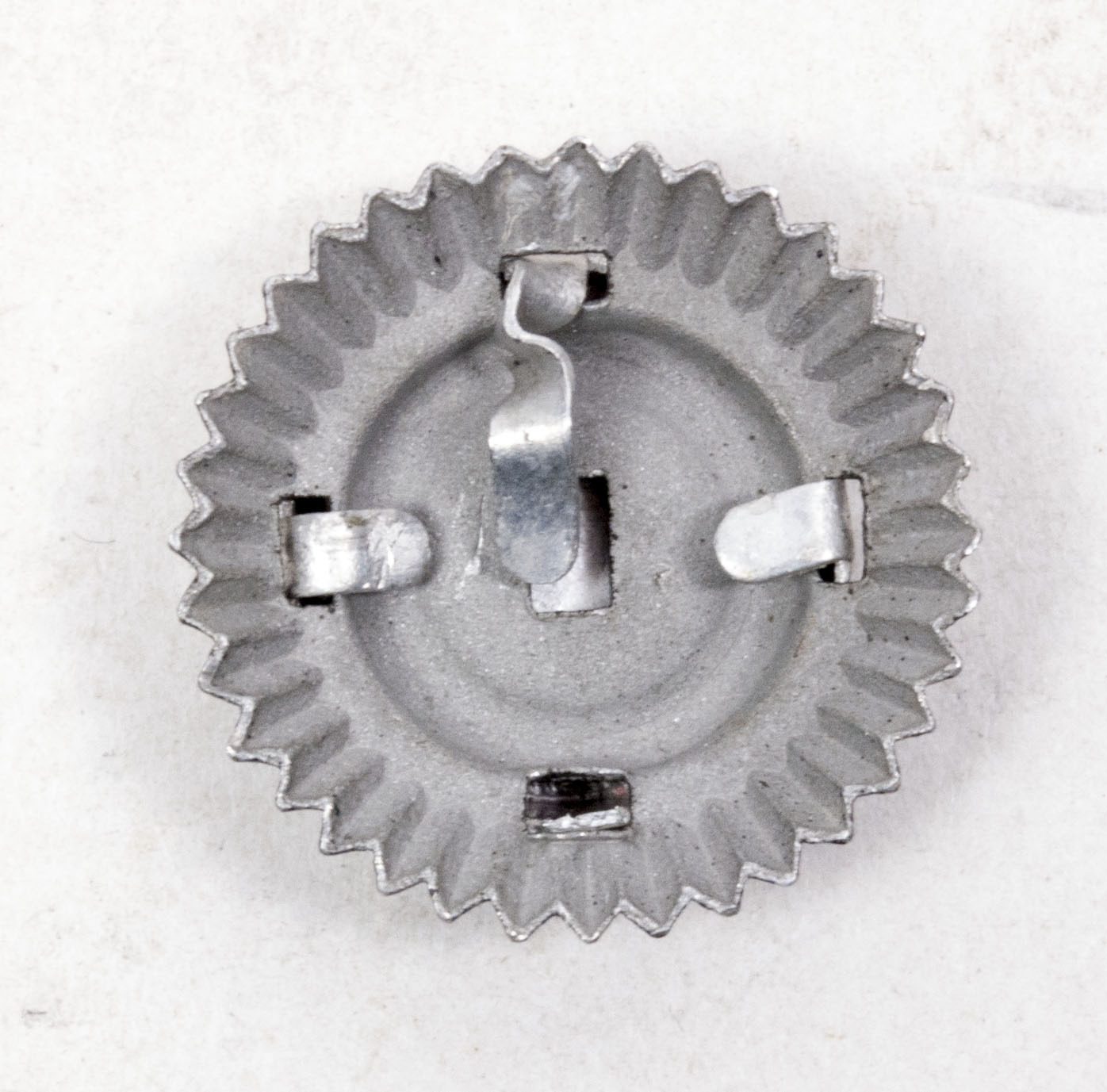 German WWII visorcap cockarde (2) German WWII visorcap cockarde