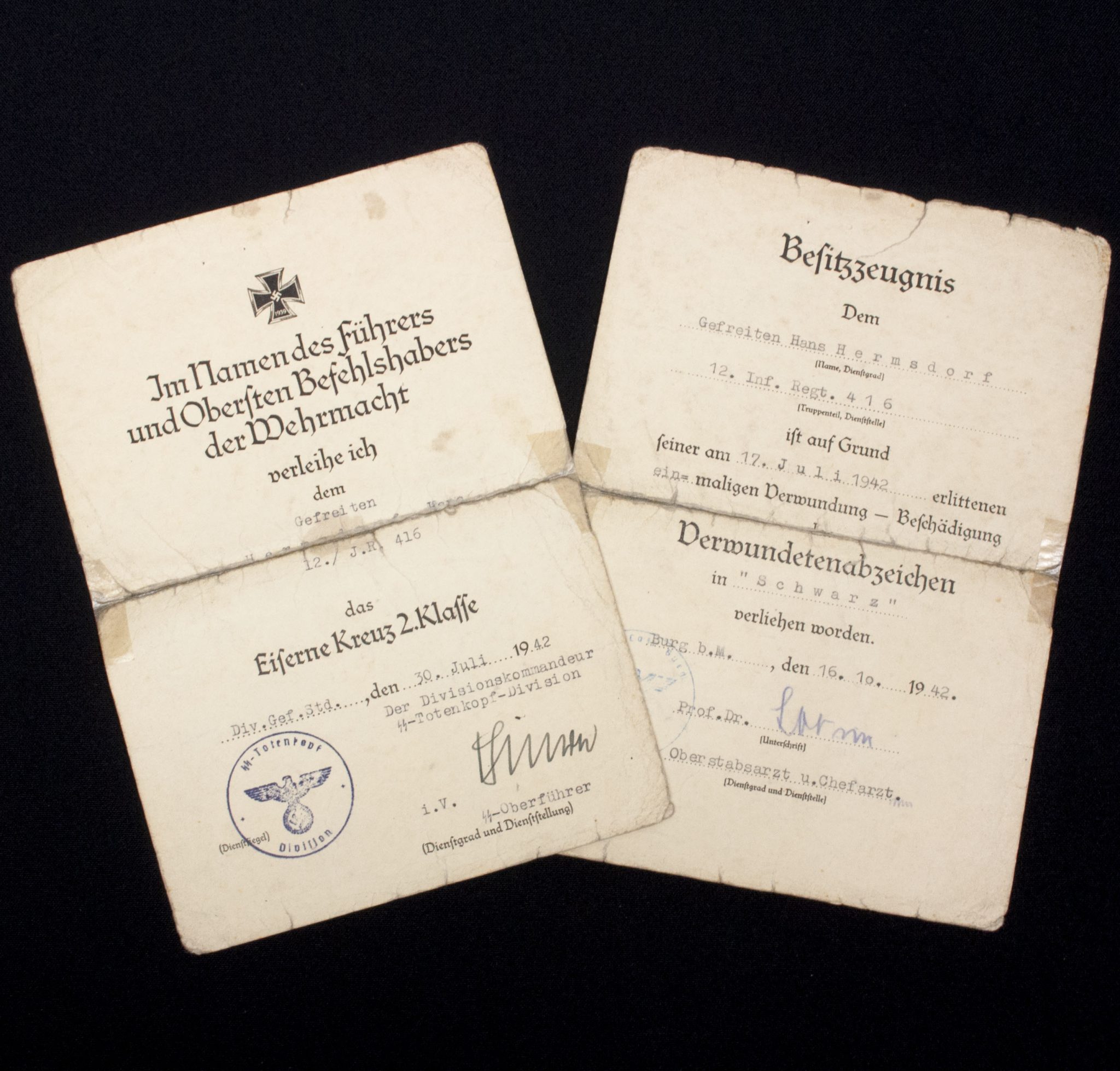 Citations Ek2 + VWA black, signed Der Divisionskommandeur SS-Totenkopf Division (2)
