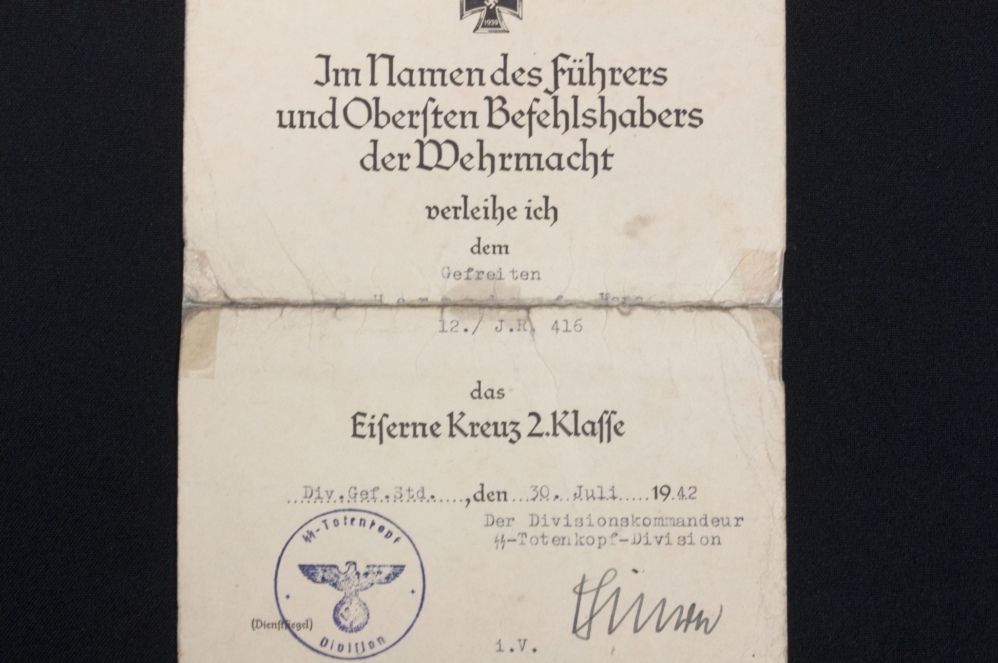 Citations Ek2 + VWA black, signed "Der Divisionskommandeur SS-Totenkopf Division" - Image 5