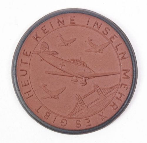 The diameter is a bit over 5 cm, which is fairly large. Made by the famous Meissen porcelain factory.